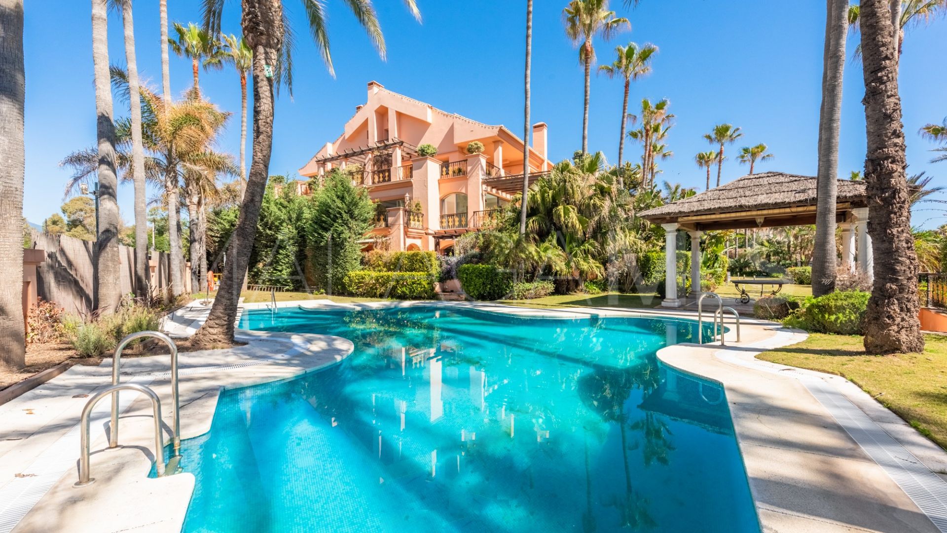 Lägenhet for sale in Marbella - Puerto Banus