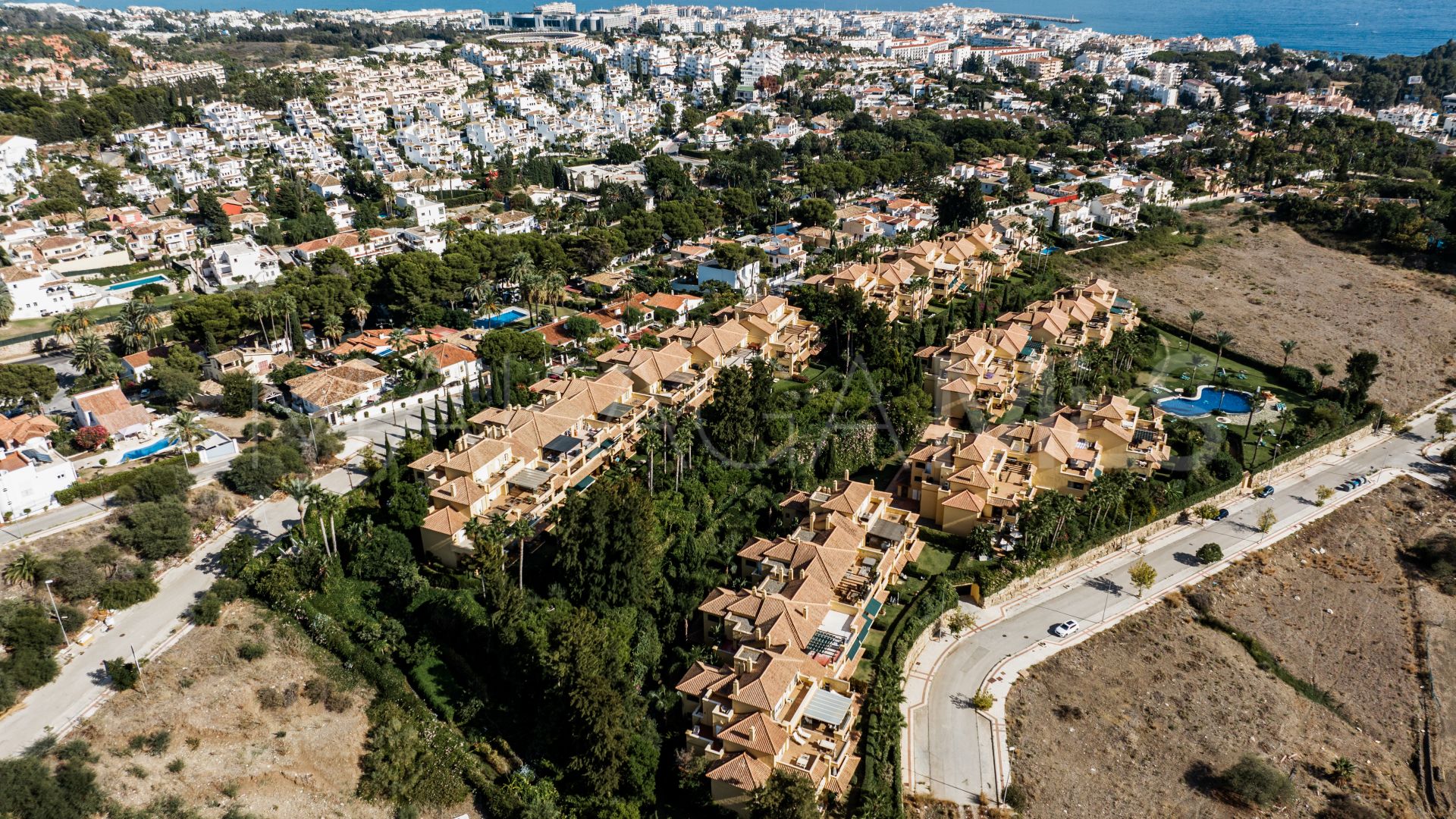 Erdgeschosswohnung for sale in Nueva Andalucia