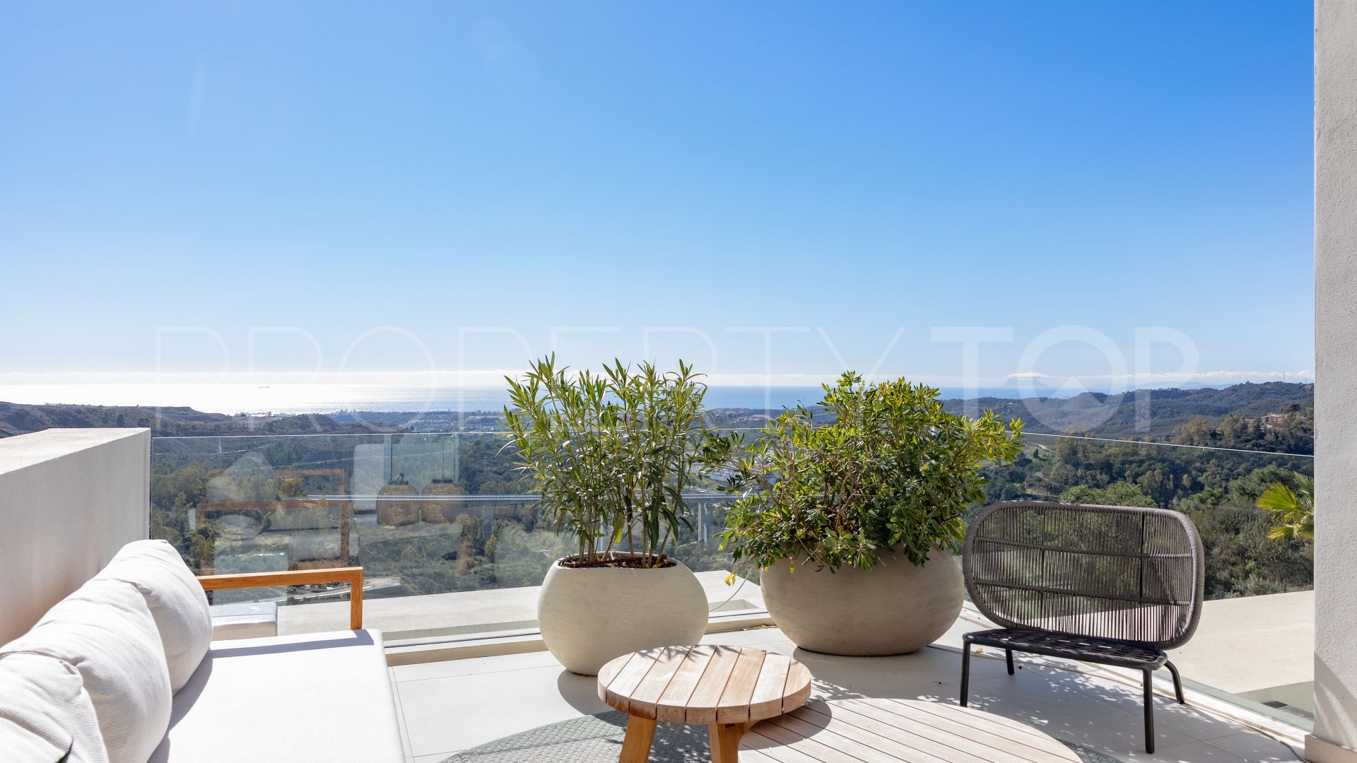 For sale penthouse in Marbella Club Hills