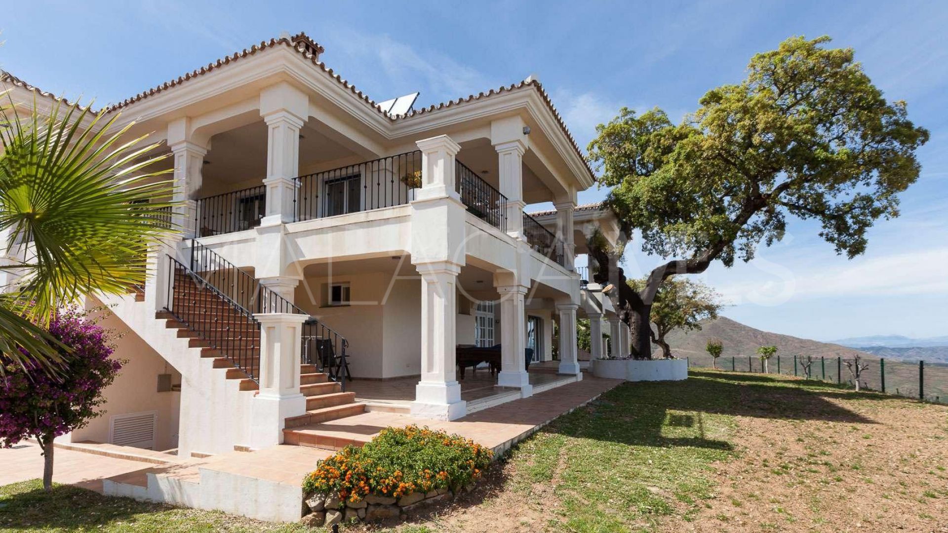 Villa for sale in La Mairena