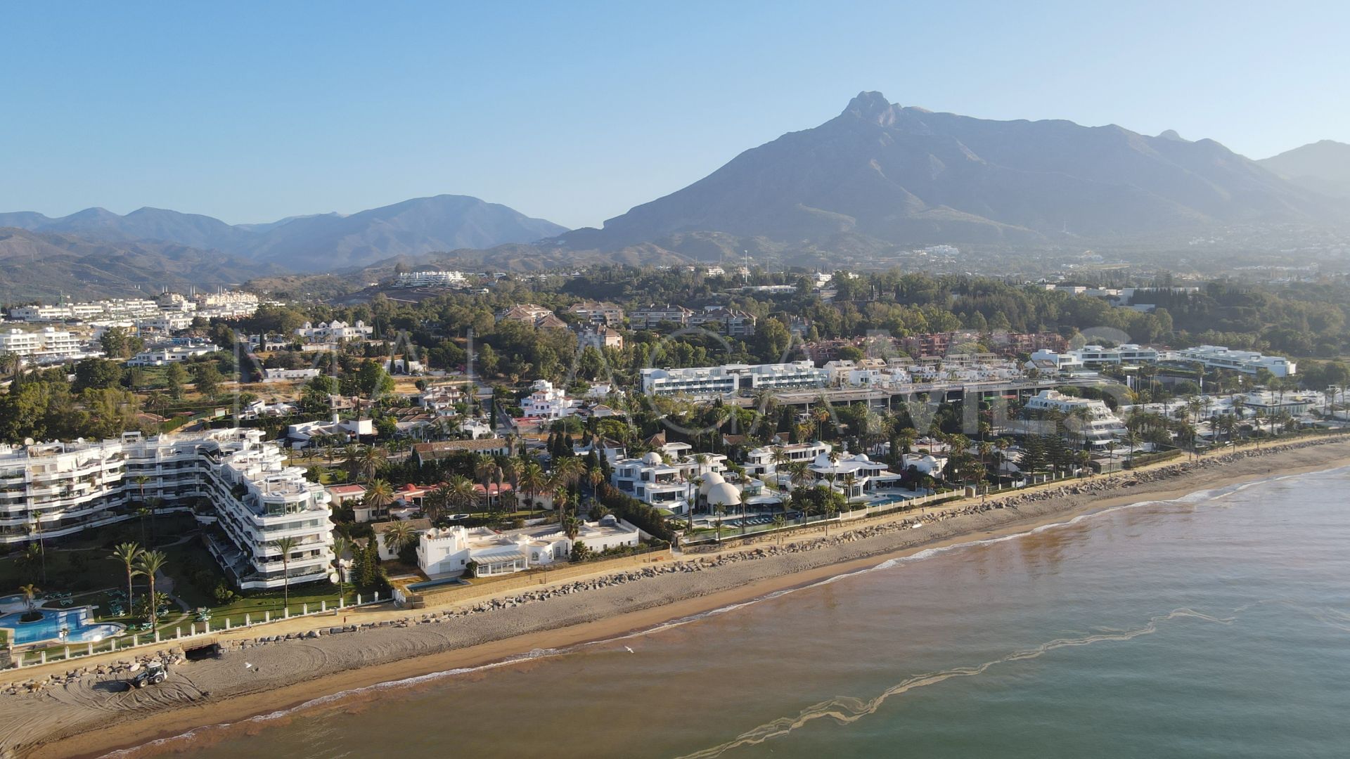 Tomt for sale in Marbella Golden Mile