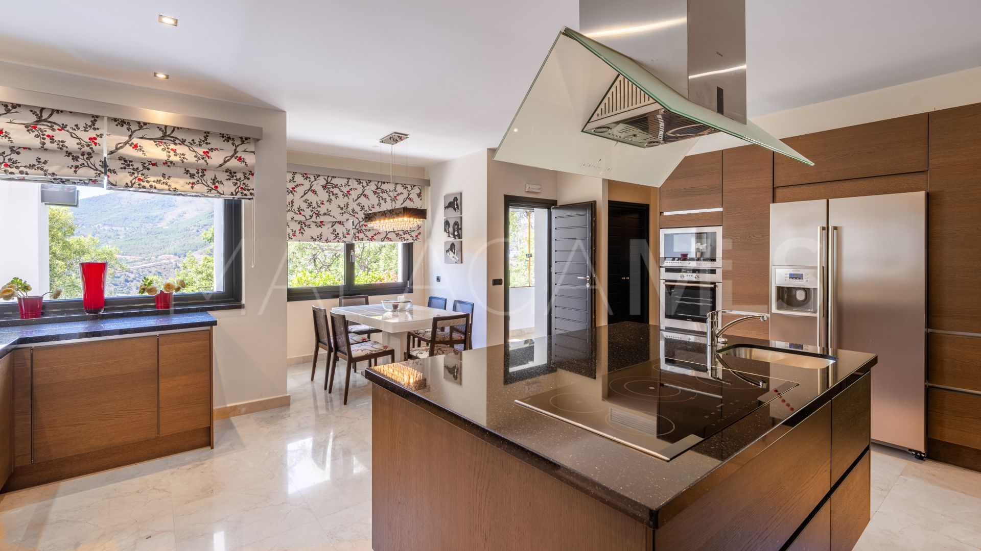 Villa for sale in La Zagaleta