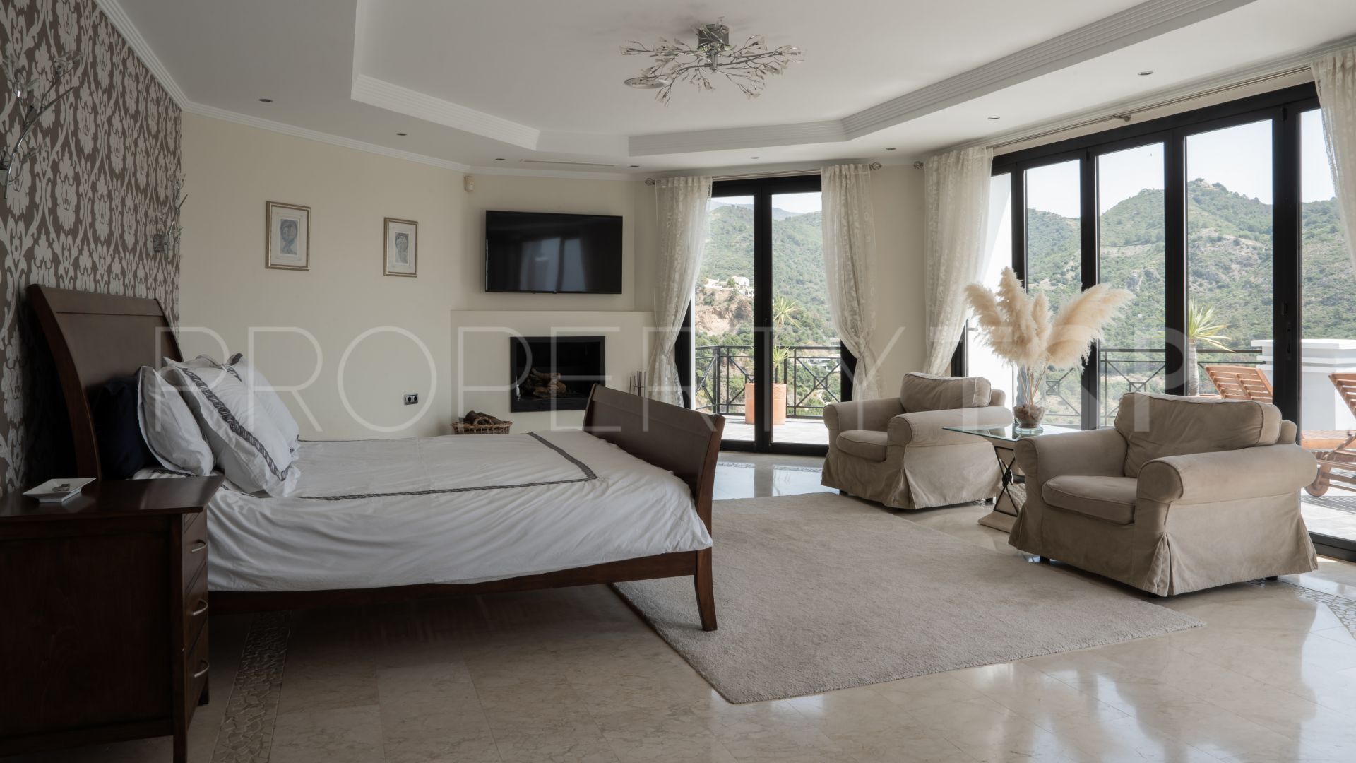 Villa for sale in Monte Mayor with 7 bedrooms