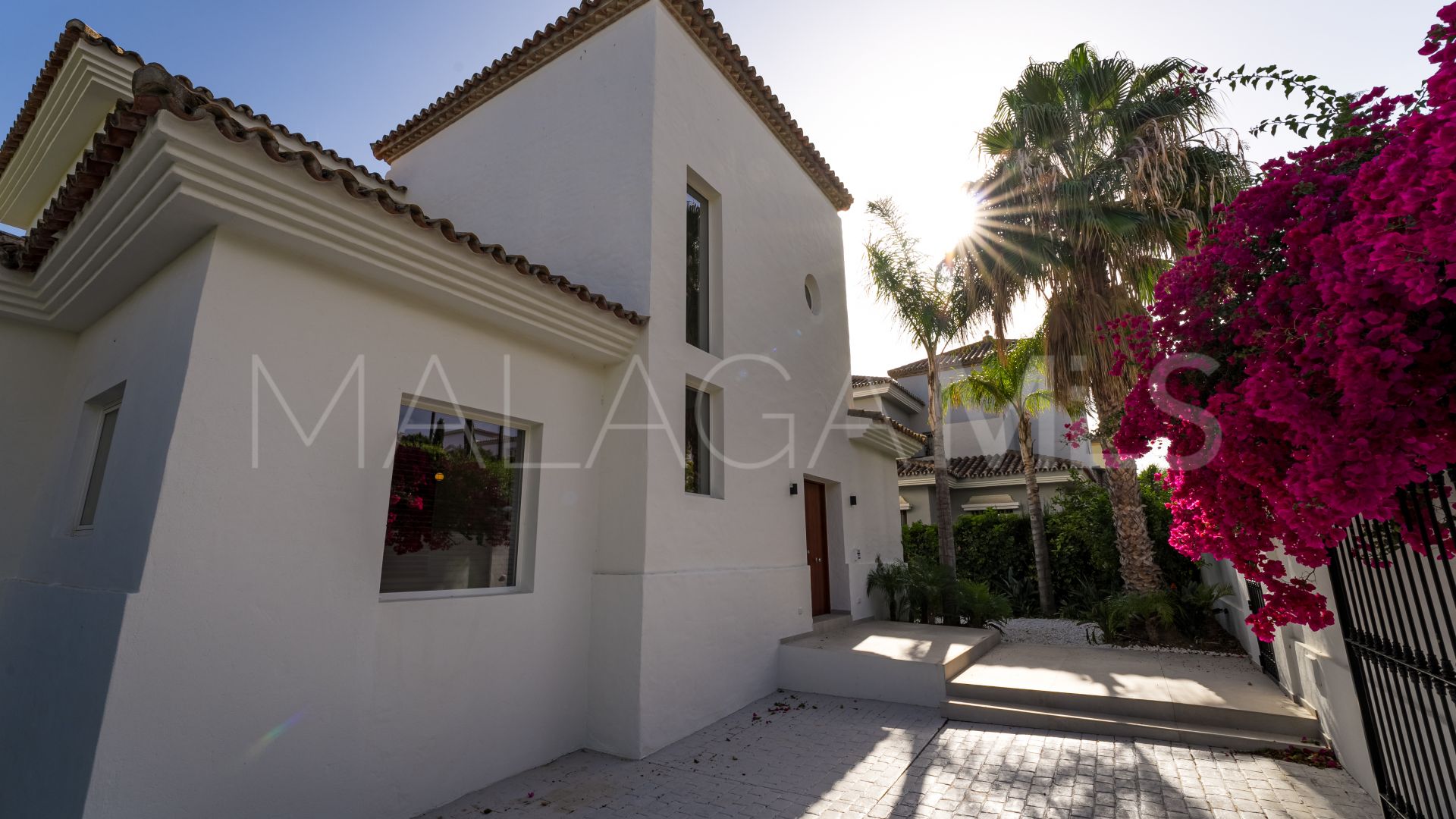 Buy villa de 5 bedrooms in Atalaya Fairways