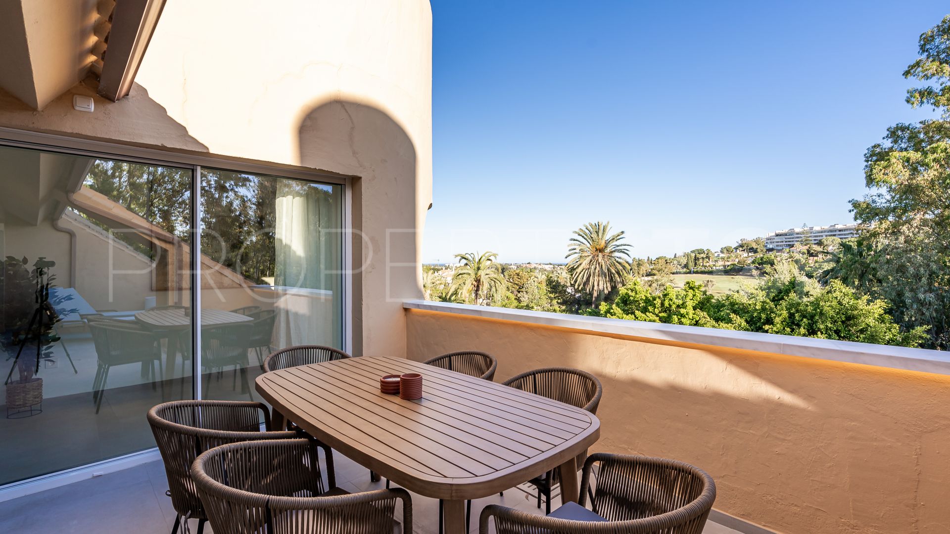 Duplex penthouse for sale in Country Club Las Brisas