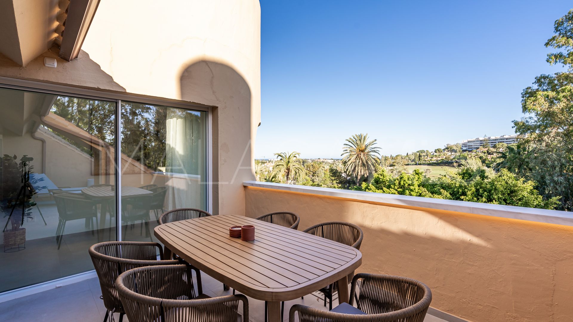 Duplex penthouse for sale in Country Club Las Brisas