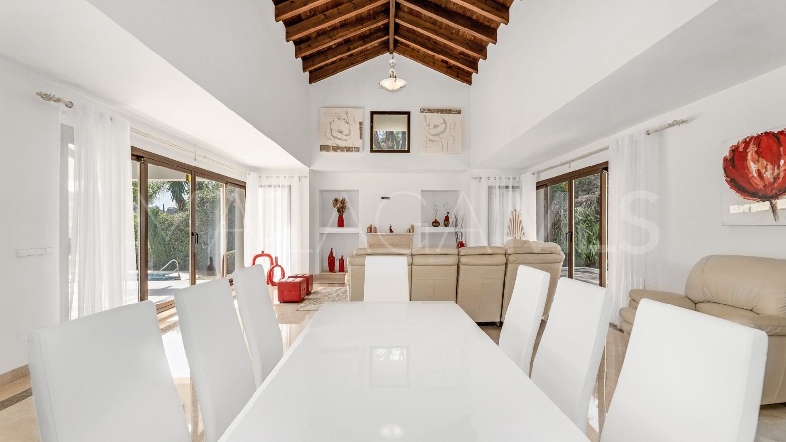 Villa for sale in Los Arqueros