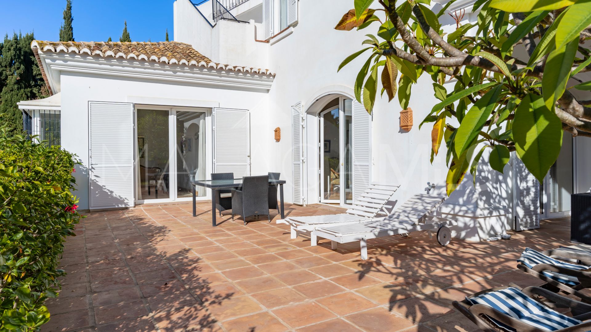 Se vende villa in Guadalmina Baja with 3 bedrooms