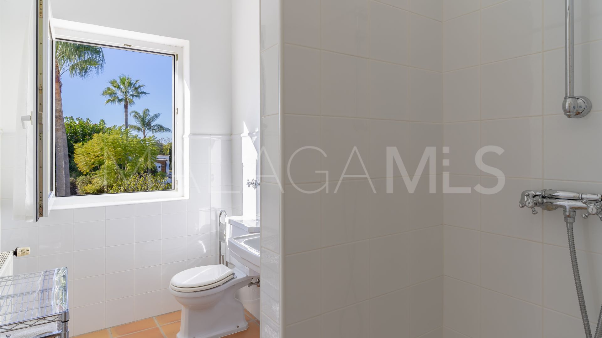 Se vende villa in Guadalmina Baja with 3 bedrooms