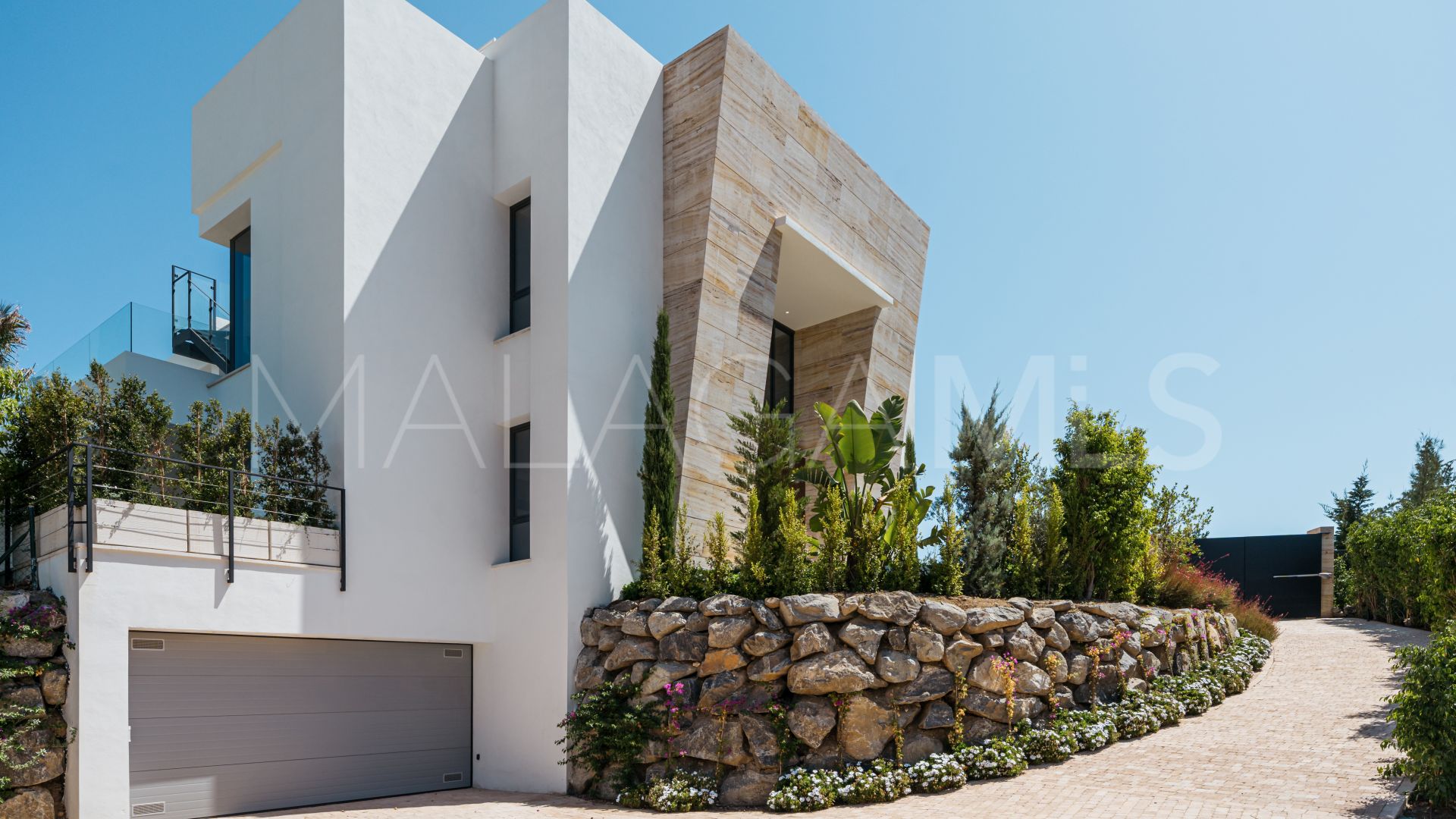 Villa for sale in Lomas del Virrey