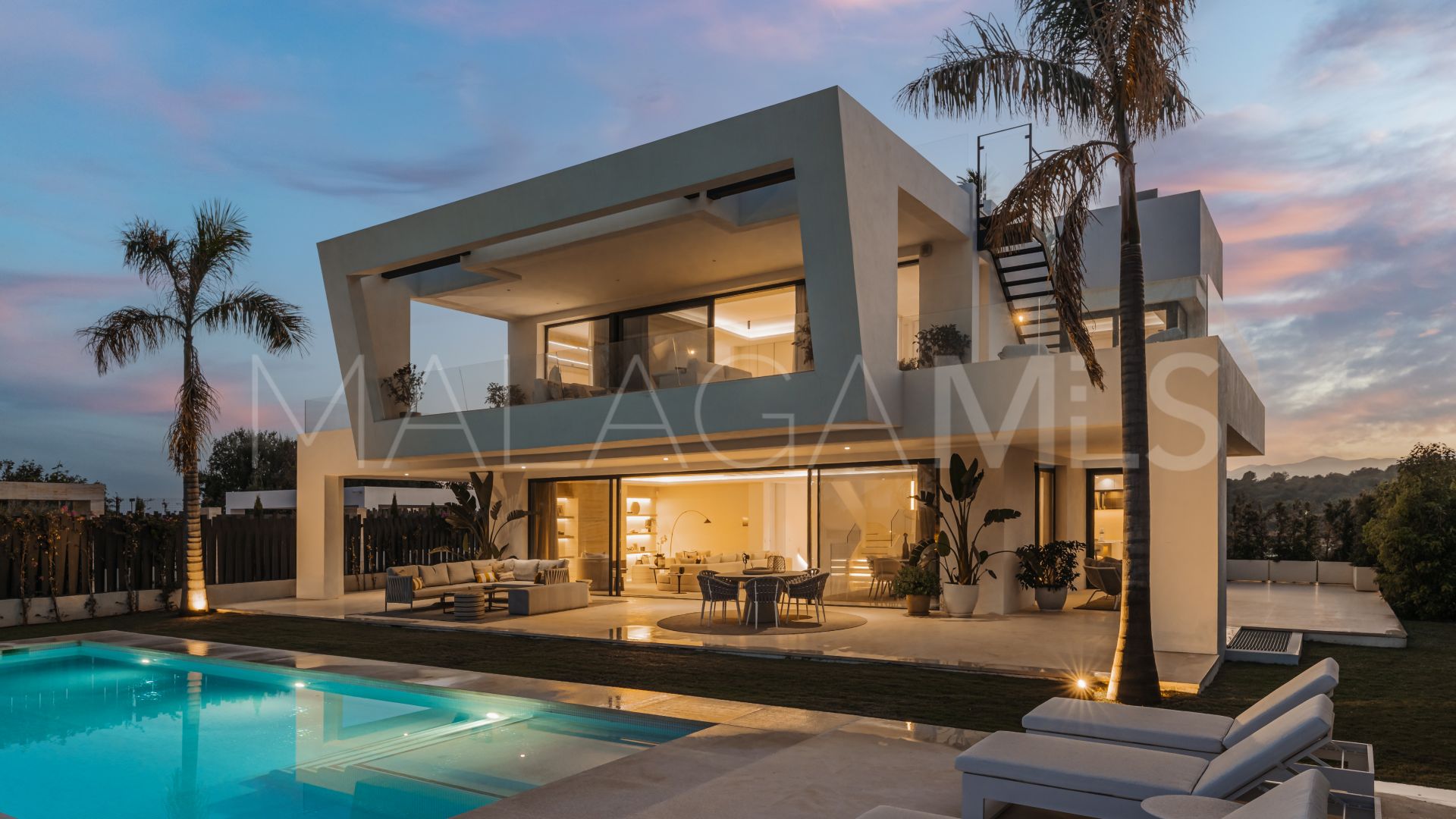 Villa for sale in Lomas del Virrey