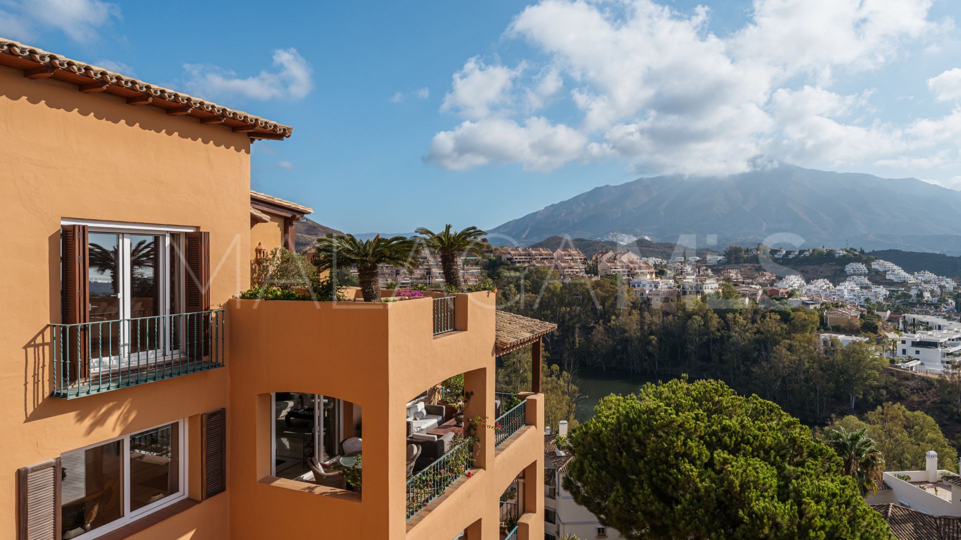 Se vende atico duplex in Les Belvederes with 4 bedrooms