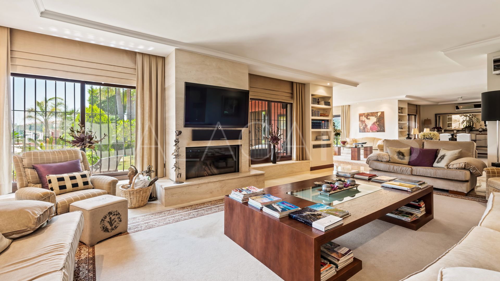 For sale Haza del Conde villa with 6 bedrooms