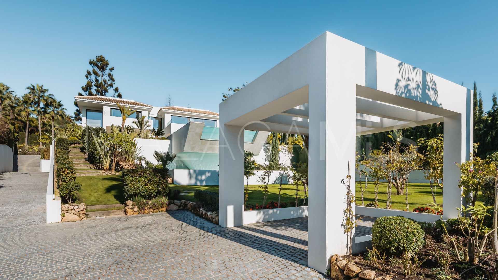 Villa for sale in La Cerquilla with 6 bedrooms