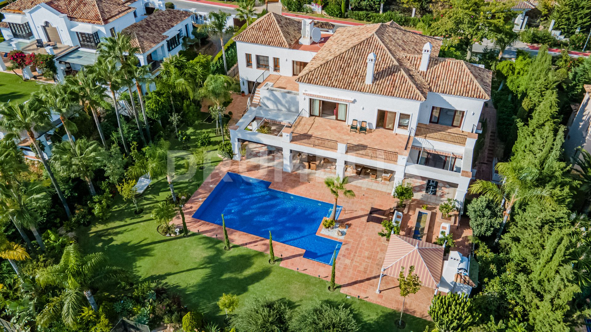 Beautiful High- End Mediterranean House with Southern Charm in Sierra Blanca, Marbella's Golden Mile