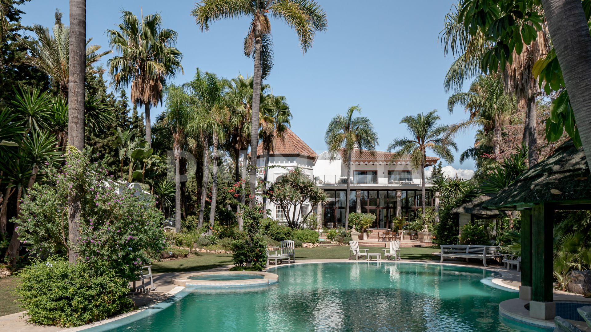 Truly Outstanding Luxury Grand House in Atalaya de Rio Verde, Nueva Andalucía