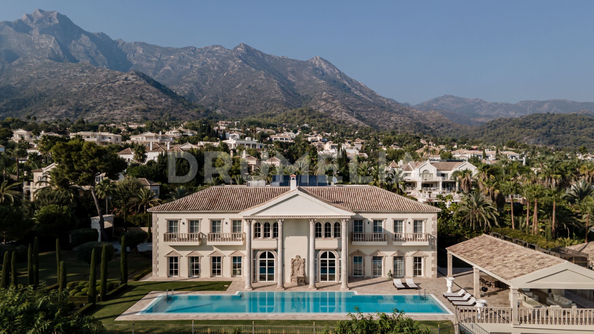 Impressive luxury mansion in Sierra Blanca, Marbella