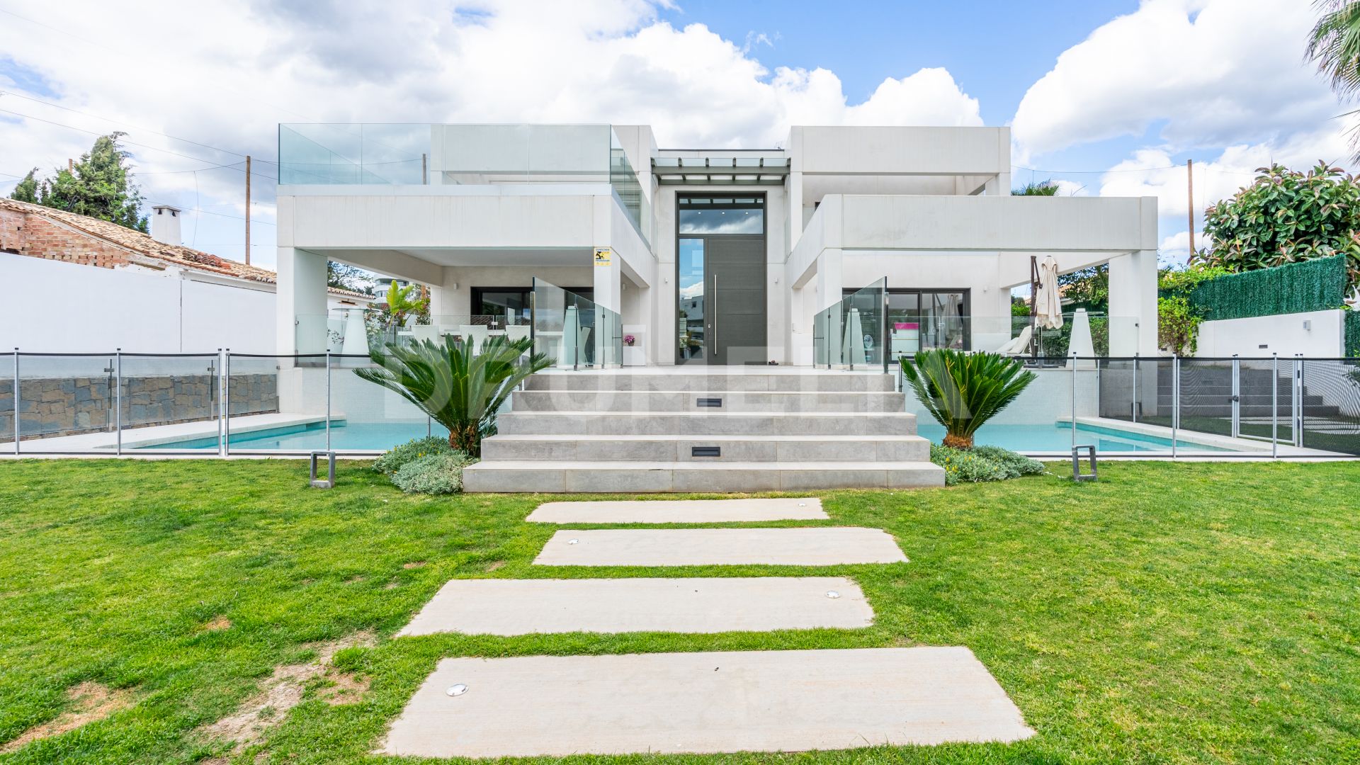 Nieuwe Frontline Golf Moderne Luxe Villa in Guadalmina Alta,San Pedro de Alcantara