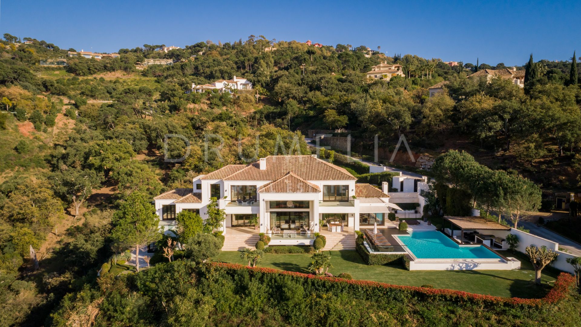 For Sale Stunning Luxurious House Modern Classic style, La Zagaleta, Benahavis