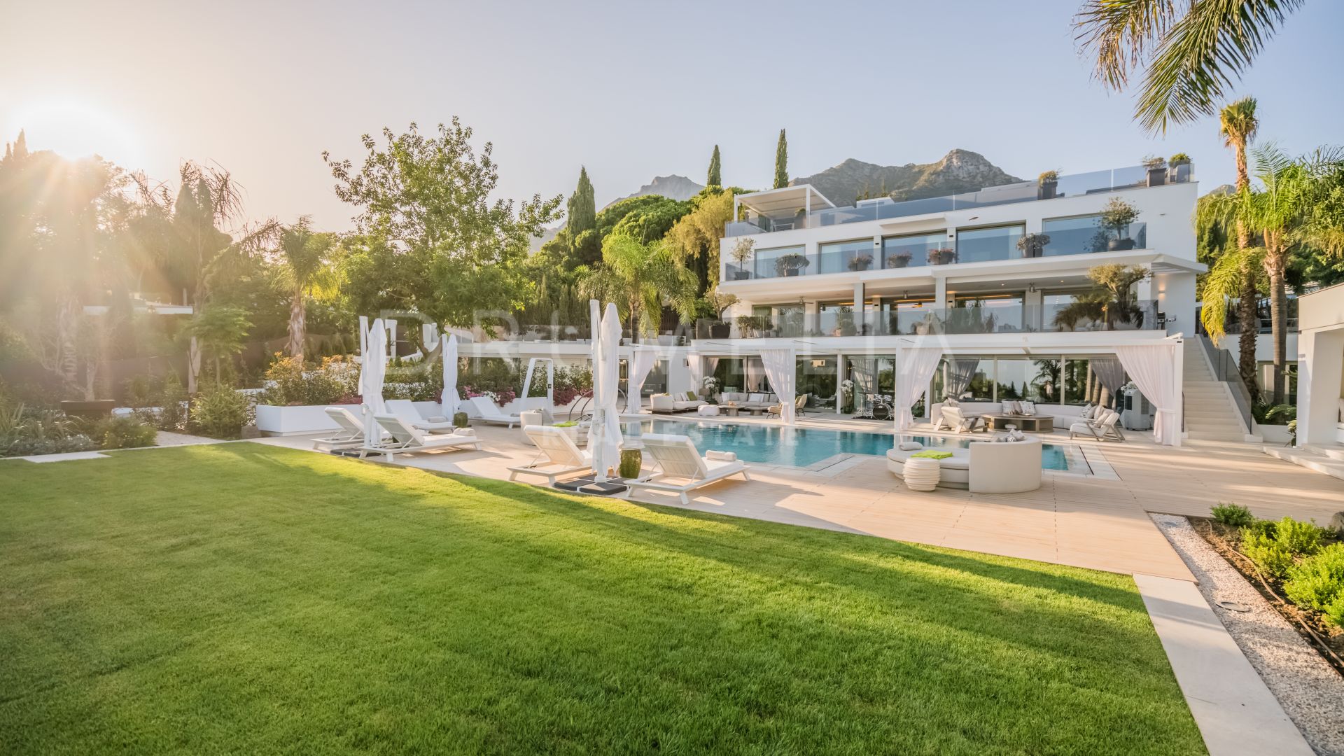 Outstanding Luxury Modern Villa, Cascada de Camojan, Marbella Golden Mile