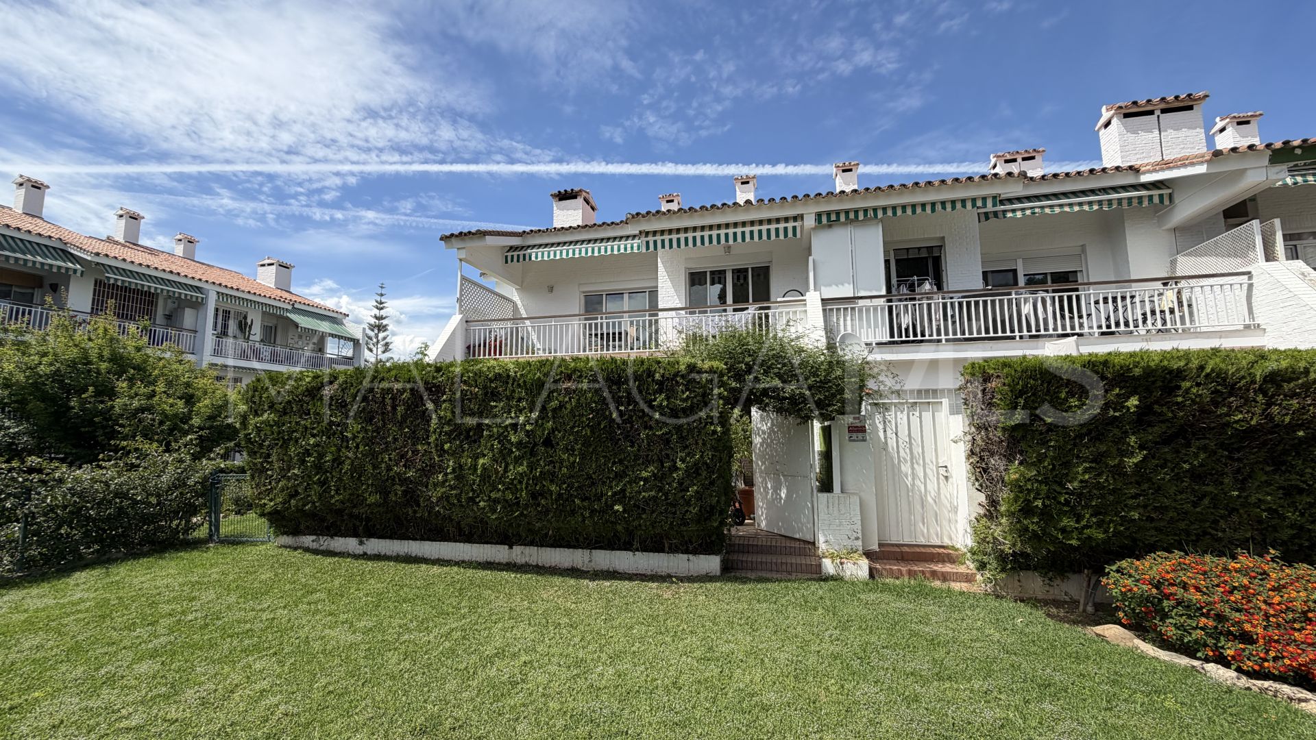 Se vende apartamento planta baja with 4 bedrooms in Nagüeles