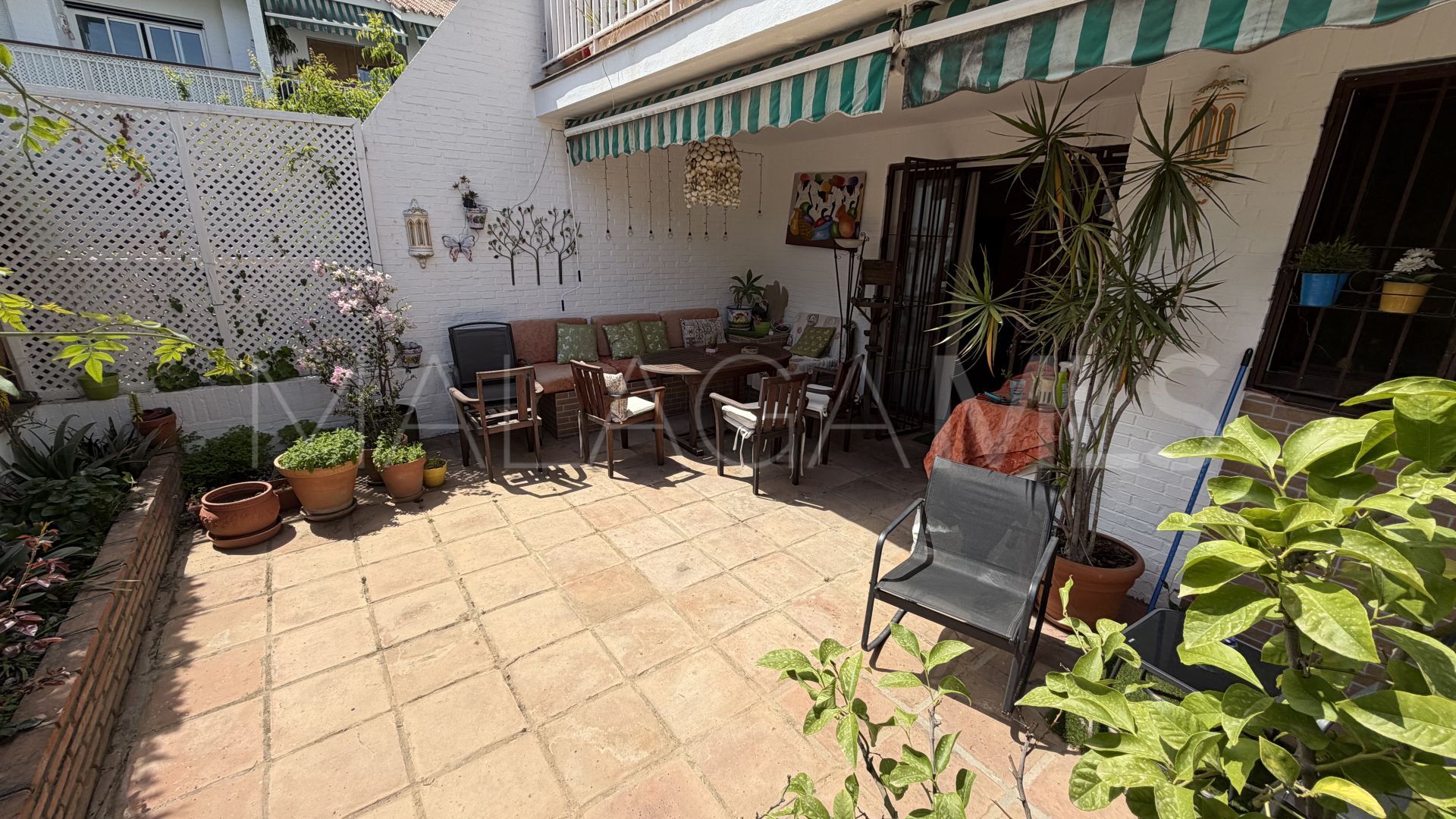 Se vende apartamento planta baja with 4 bedrooms in Nagüeles