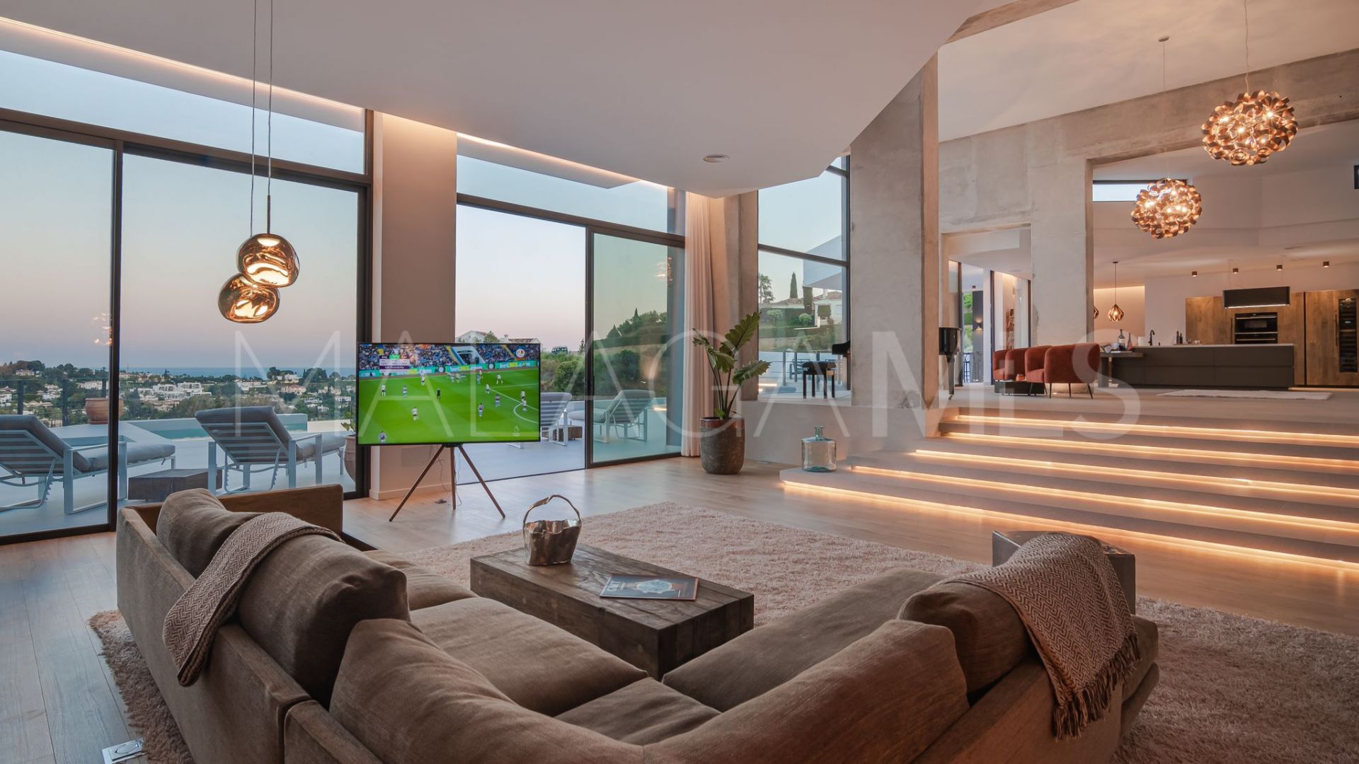 Villa for sale in Paraiso Alto