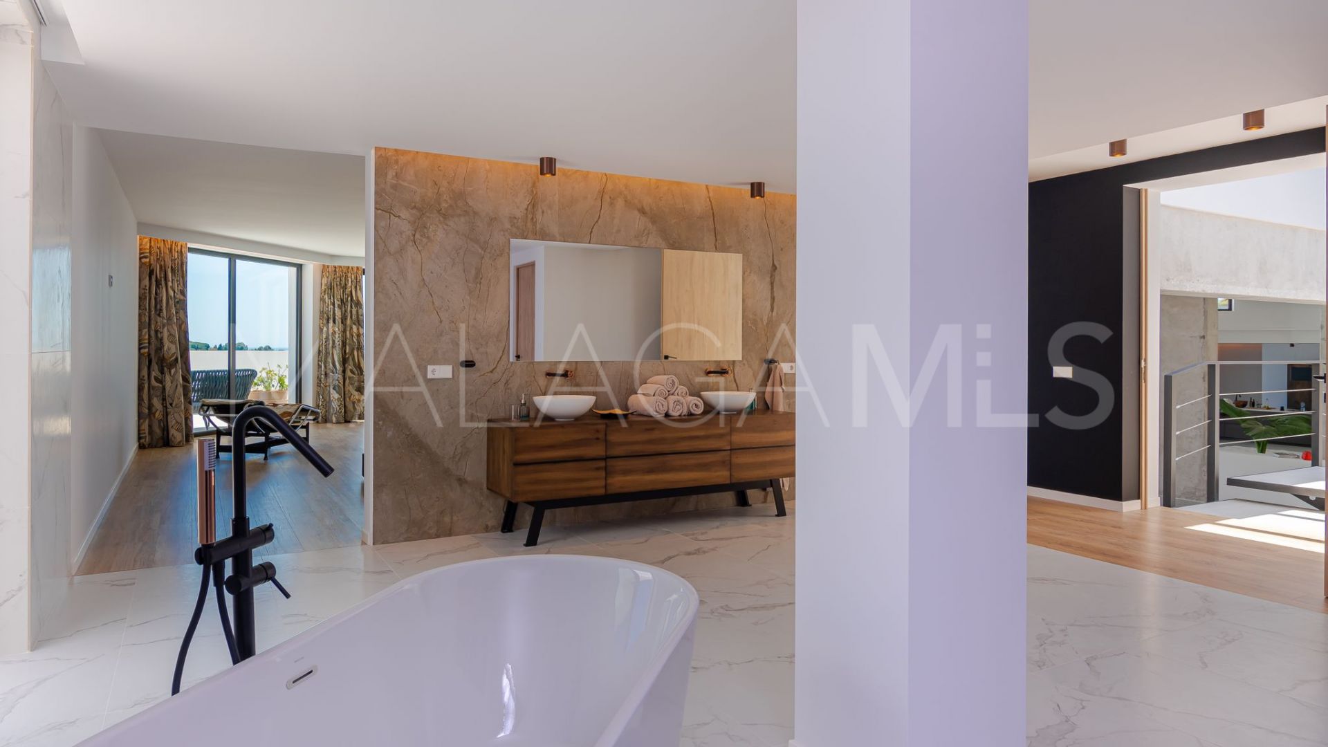 Villa for sale in Paraiso Alto