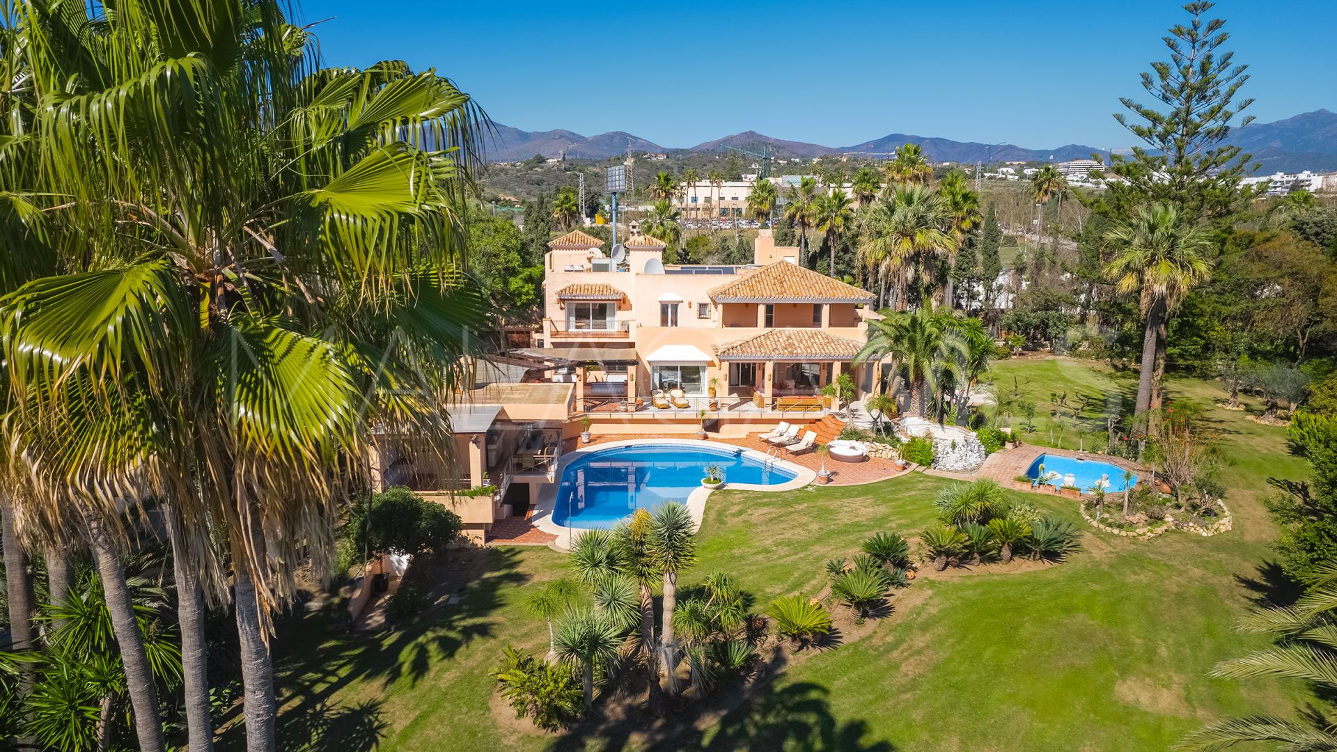 Villa for sale in Hacienda Beach