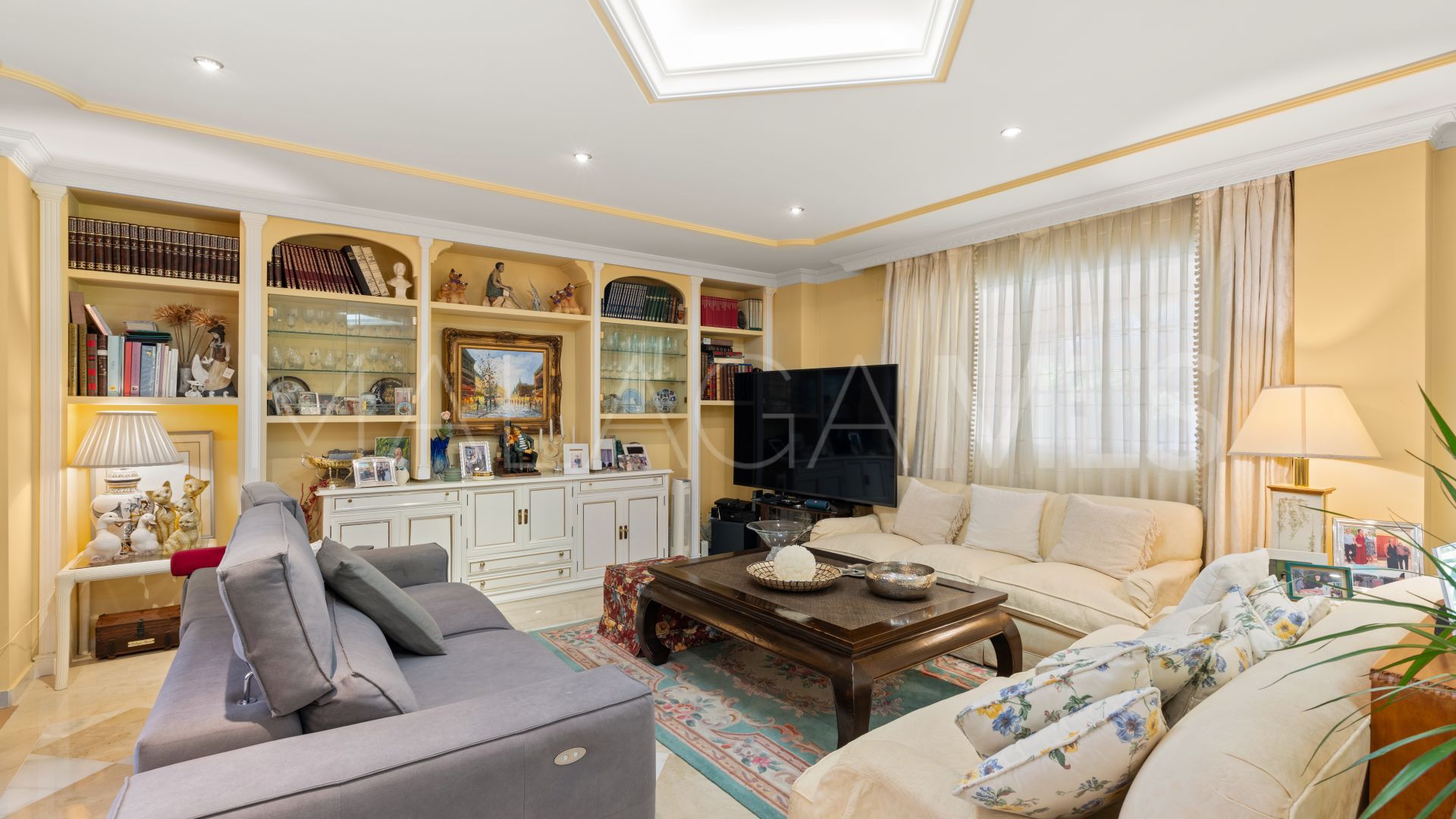 Se vende villa de 5 bedrooms in Nueva Andalucia