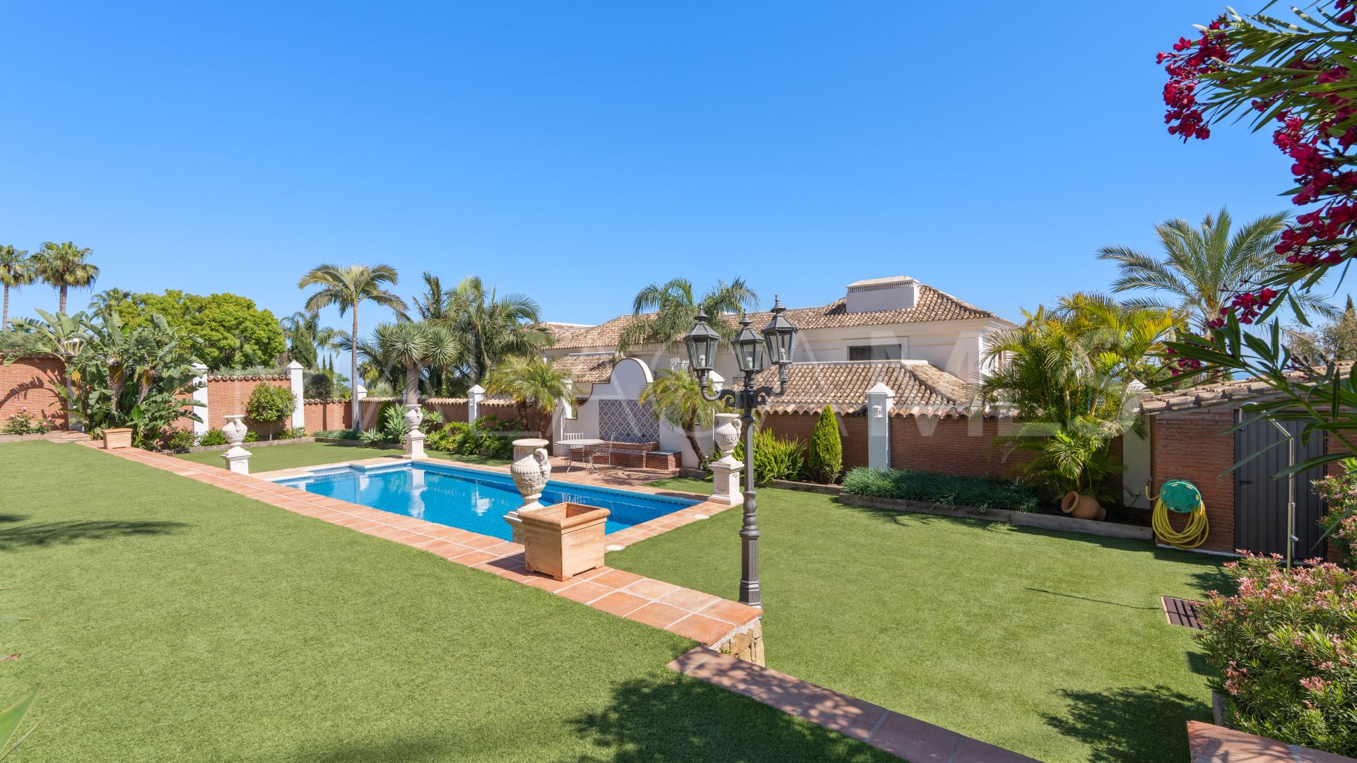 Villa for sale in Sierra Blanca