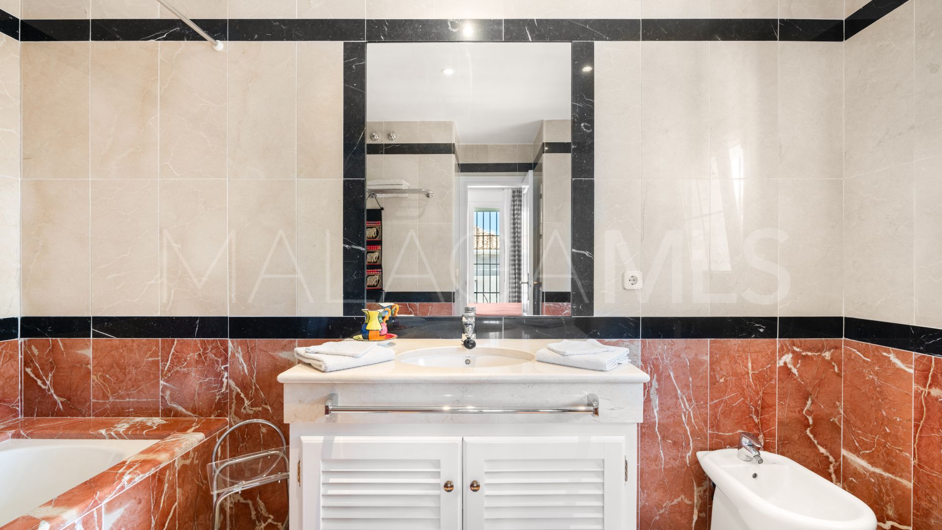 Villa for sale in Sierra Blanca