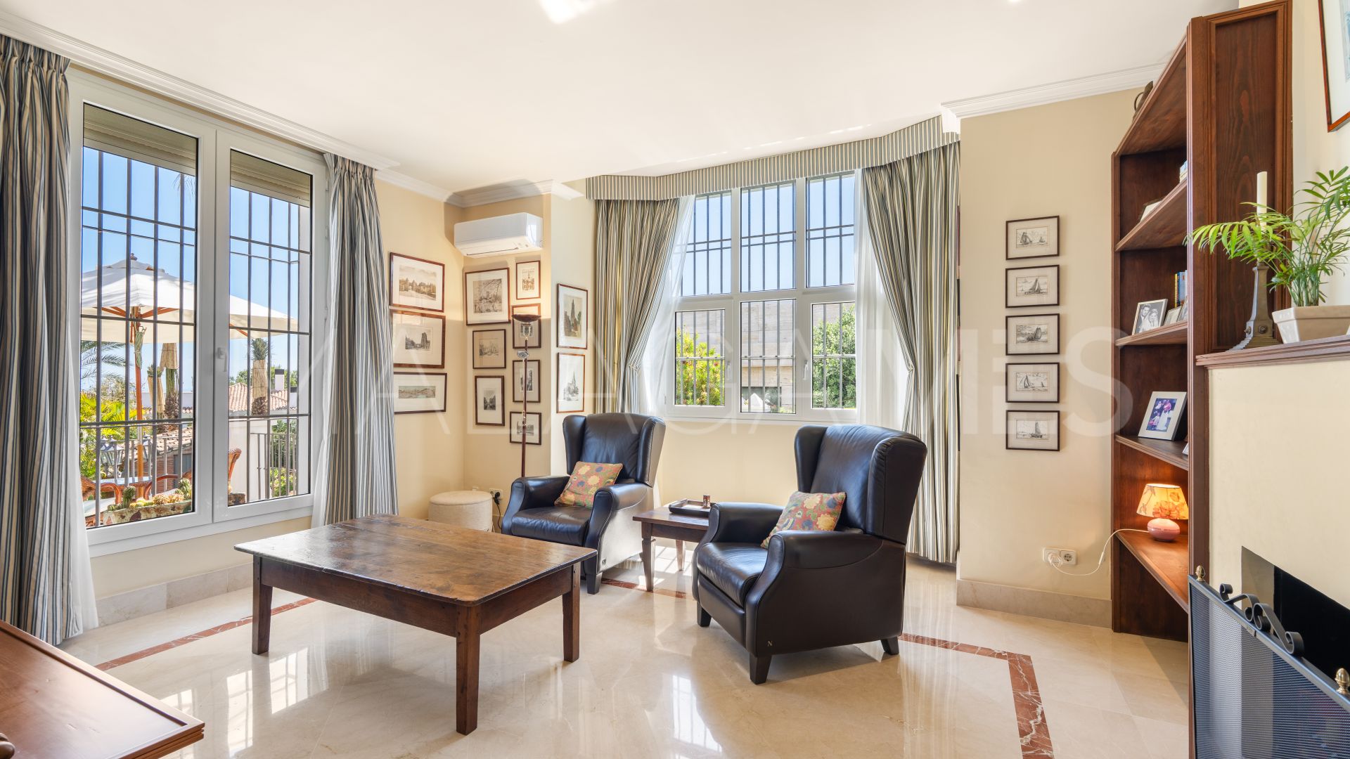Villa for sale in Sierra Blanca