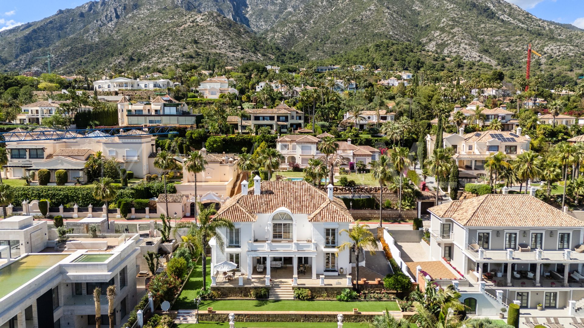 Villa for sale in Sierra Blanca