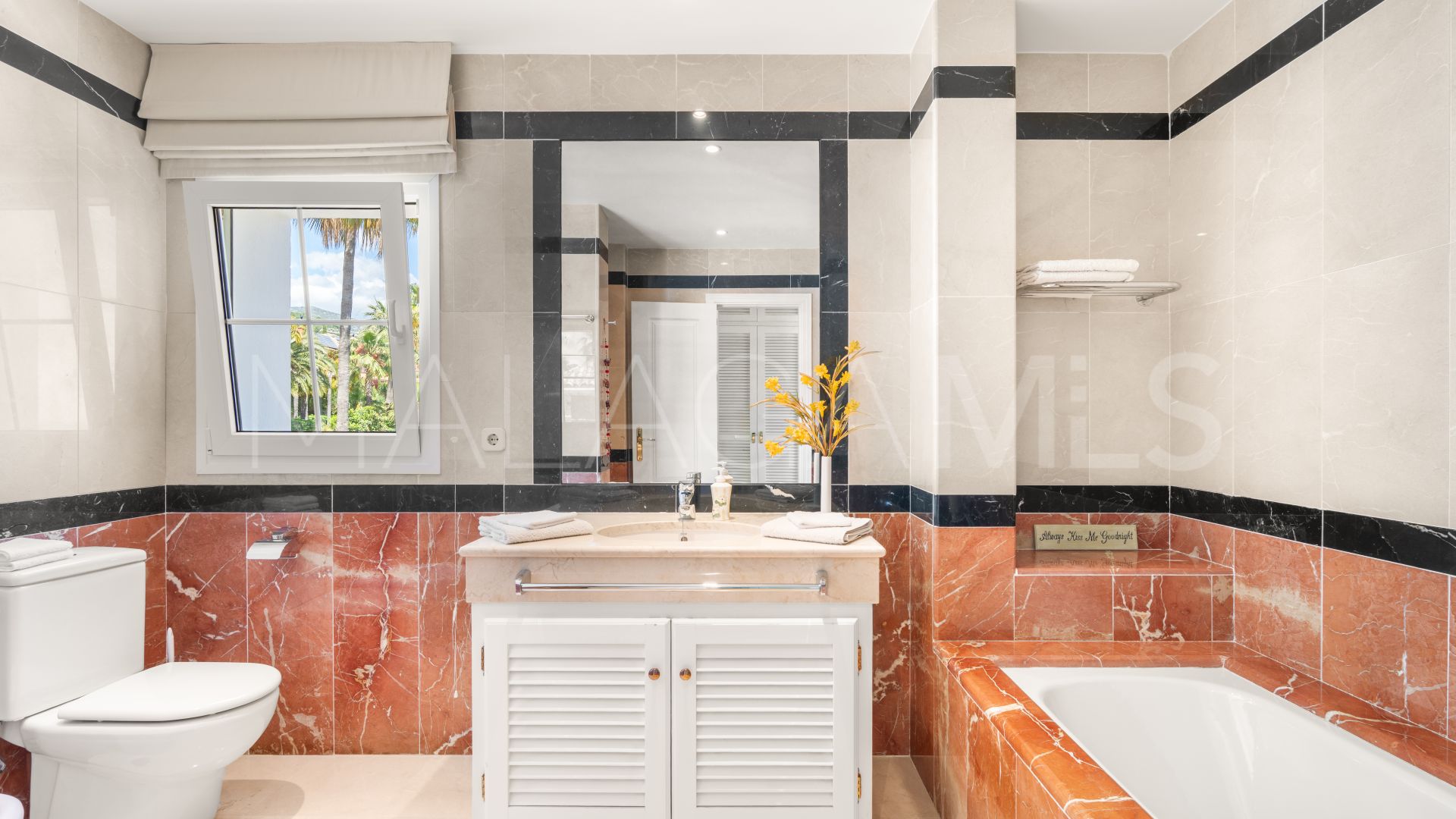 Villa for sale in Sierra Blanca