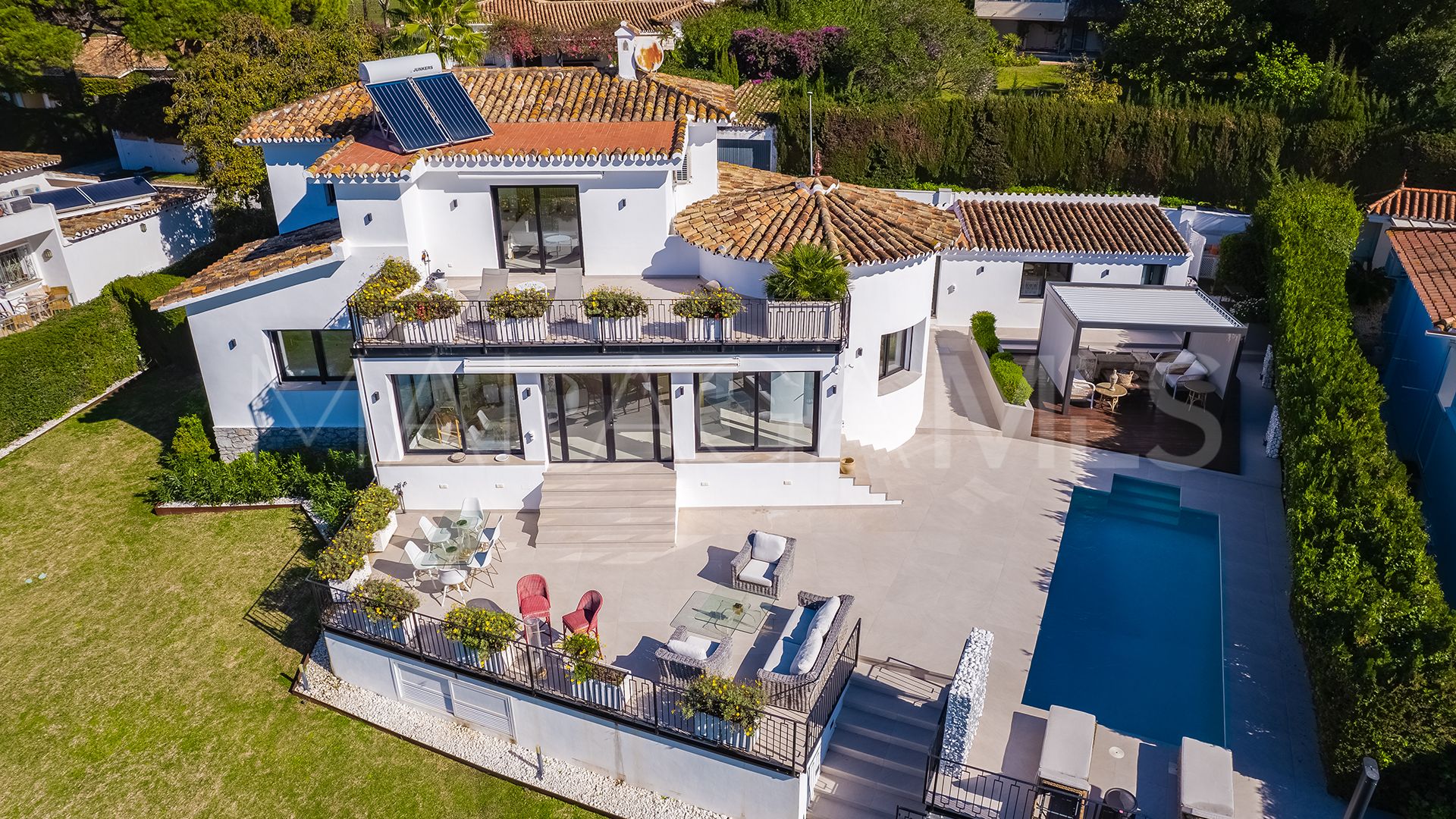 Villa for sale in Guadalmina Alta