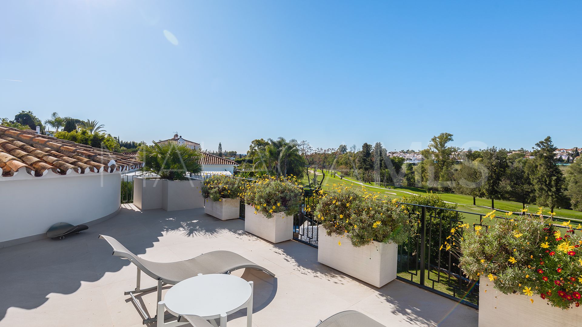 Villa for sale in Guadalmina Alta