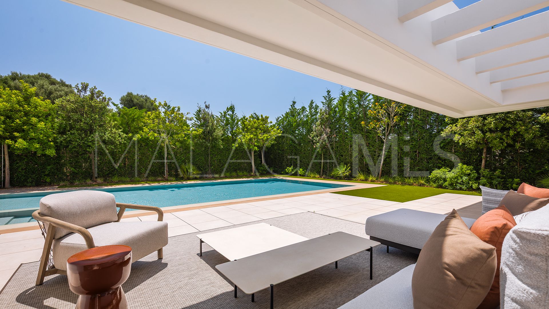 Villa for sale in El Paraiso