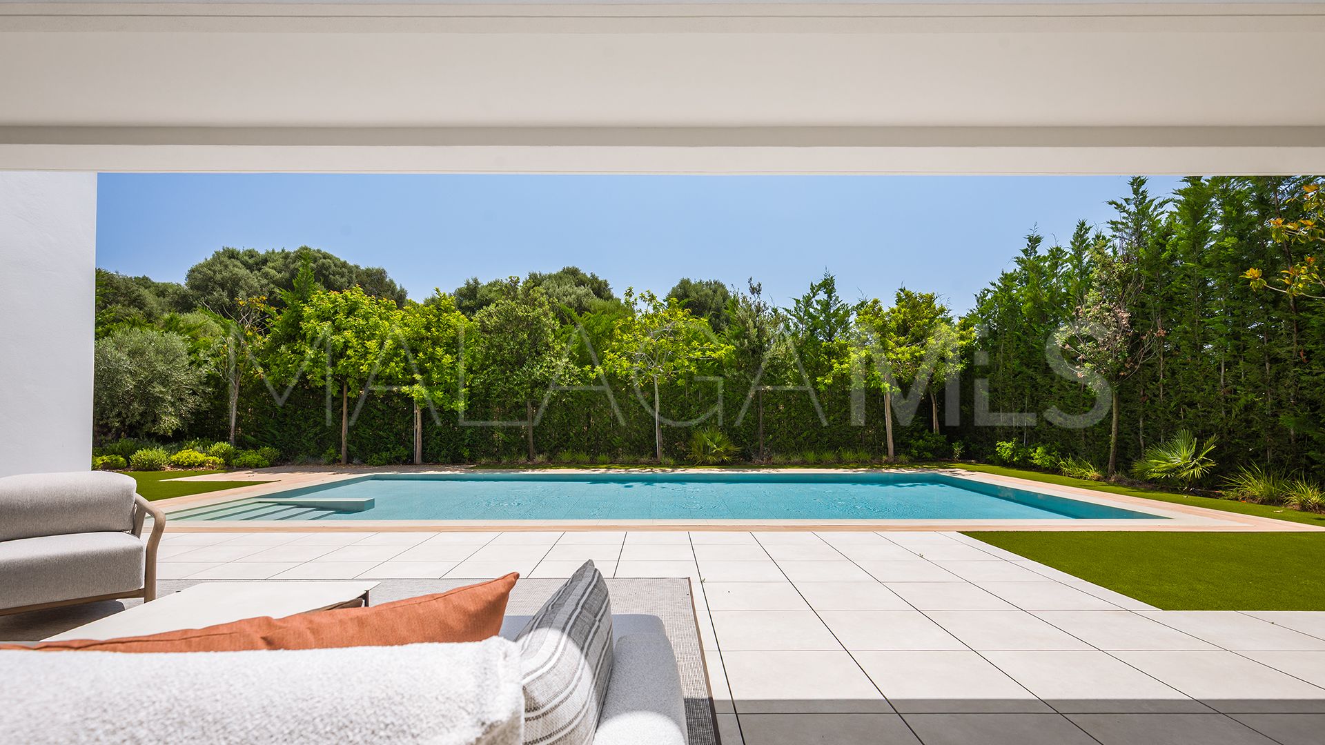 Villa for sale in El Paraiso