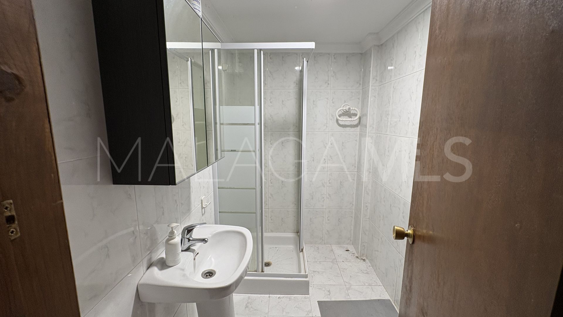 Kommersiella lokaler for sale in Elviria Playa
