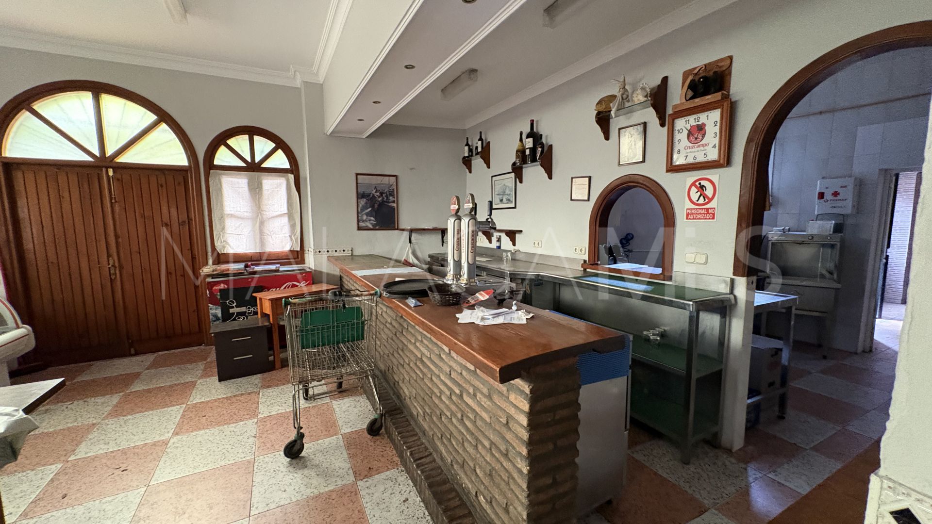 Kommersiella lokaler for sale in Elviria Playa