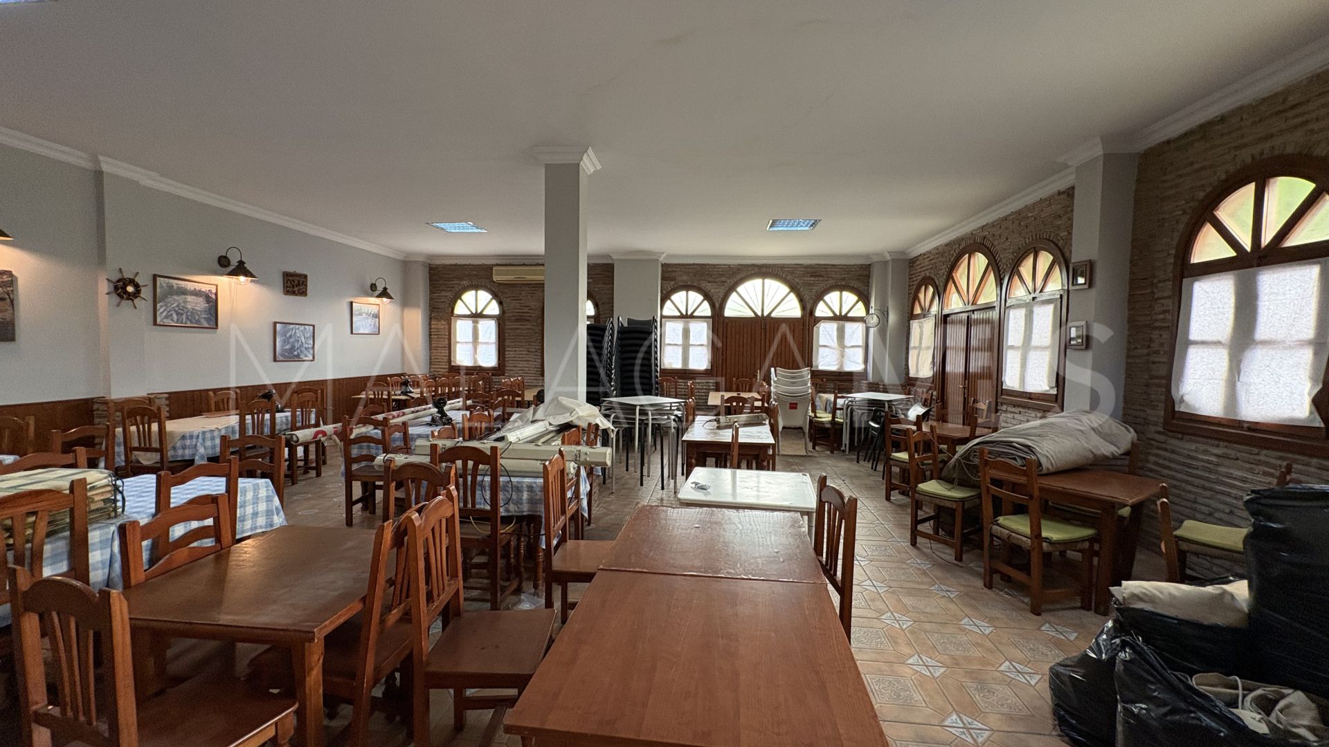 Kommersiella lokaler for sale in Elviria Playa