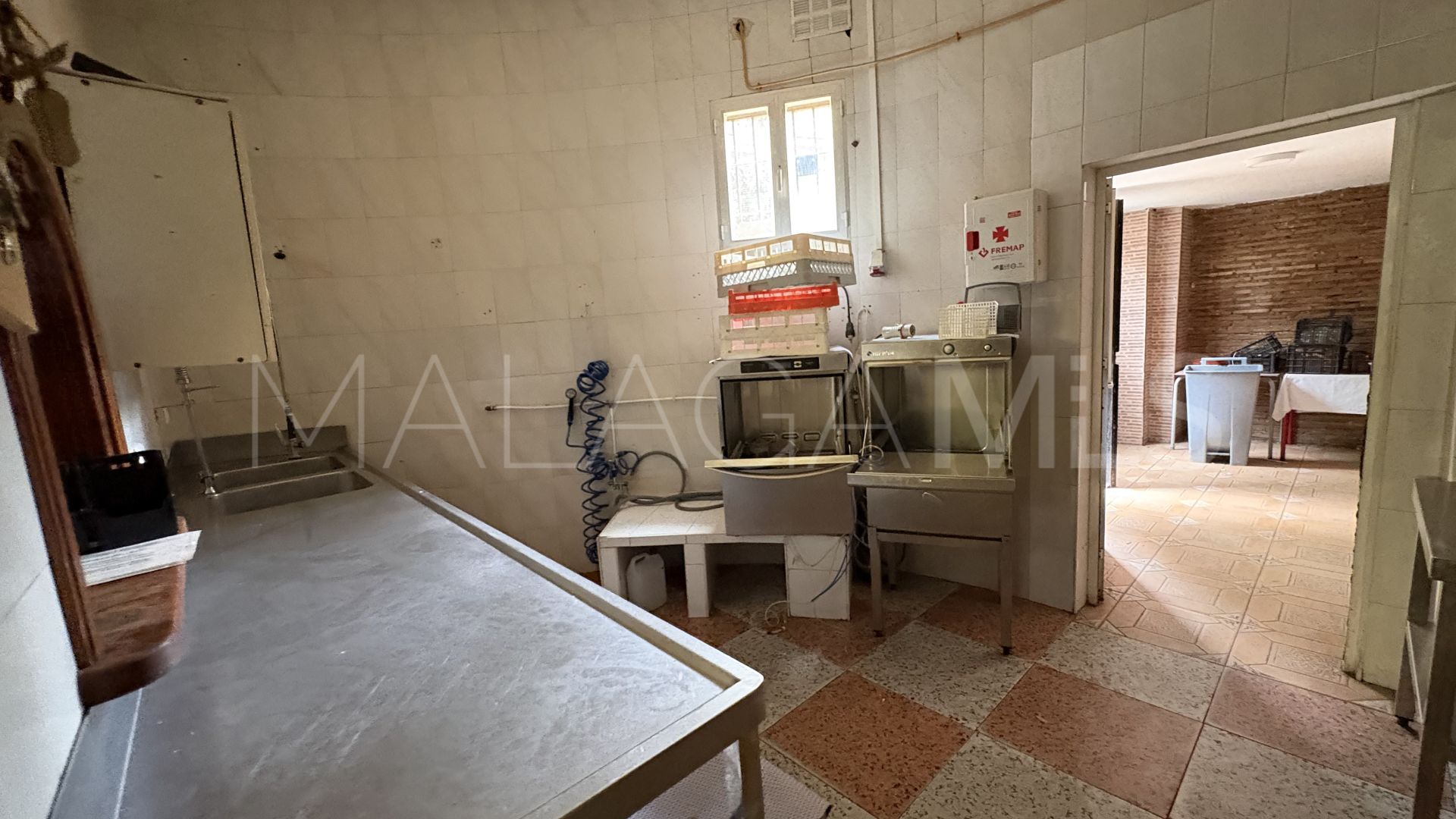 Kommersiella lokaler for sale in Elviria Playa