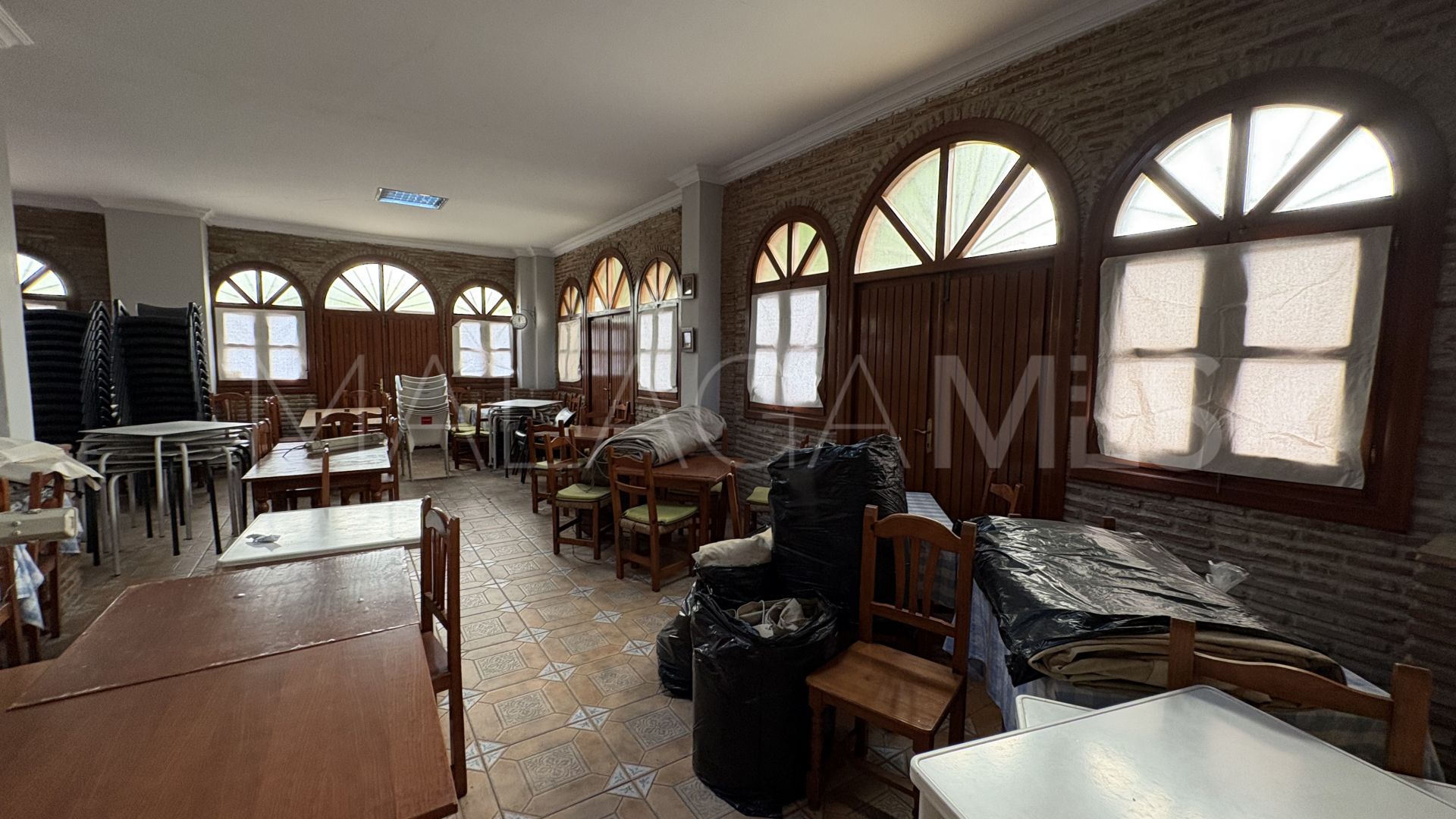 Kommersiella lokaler for sale in Elviria Playa