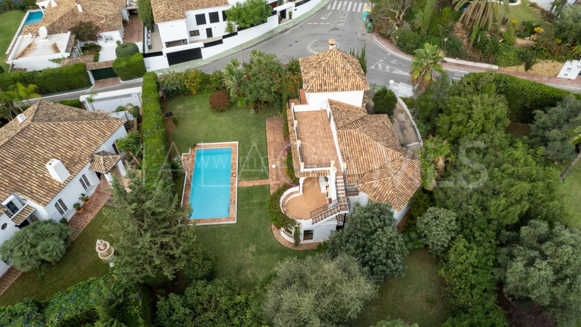 Villa for sale in Rocio de Nagüeles