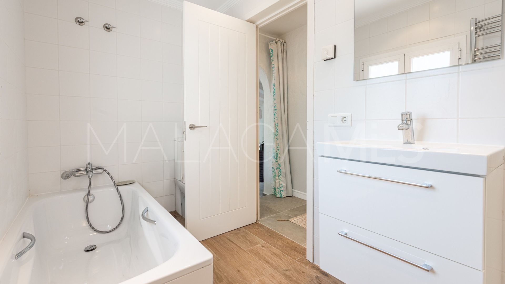 Villa for sale in Puerto del Almendro