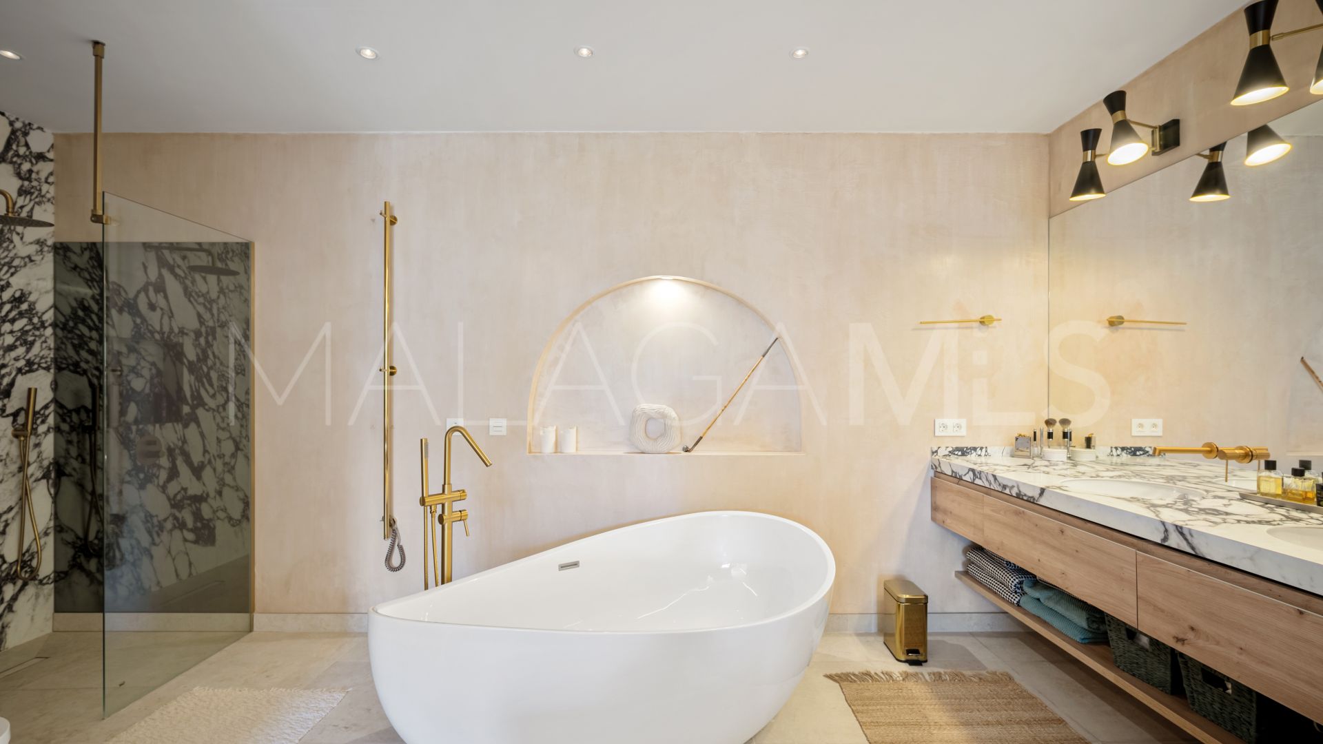 Radhus for sale in Marbella Golden Mile