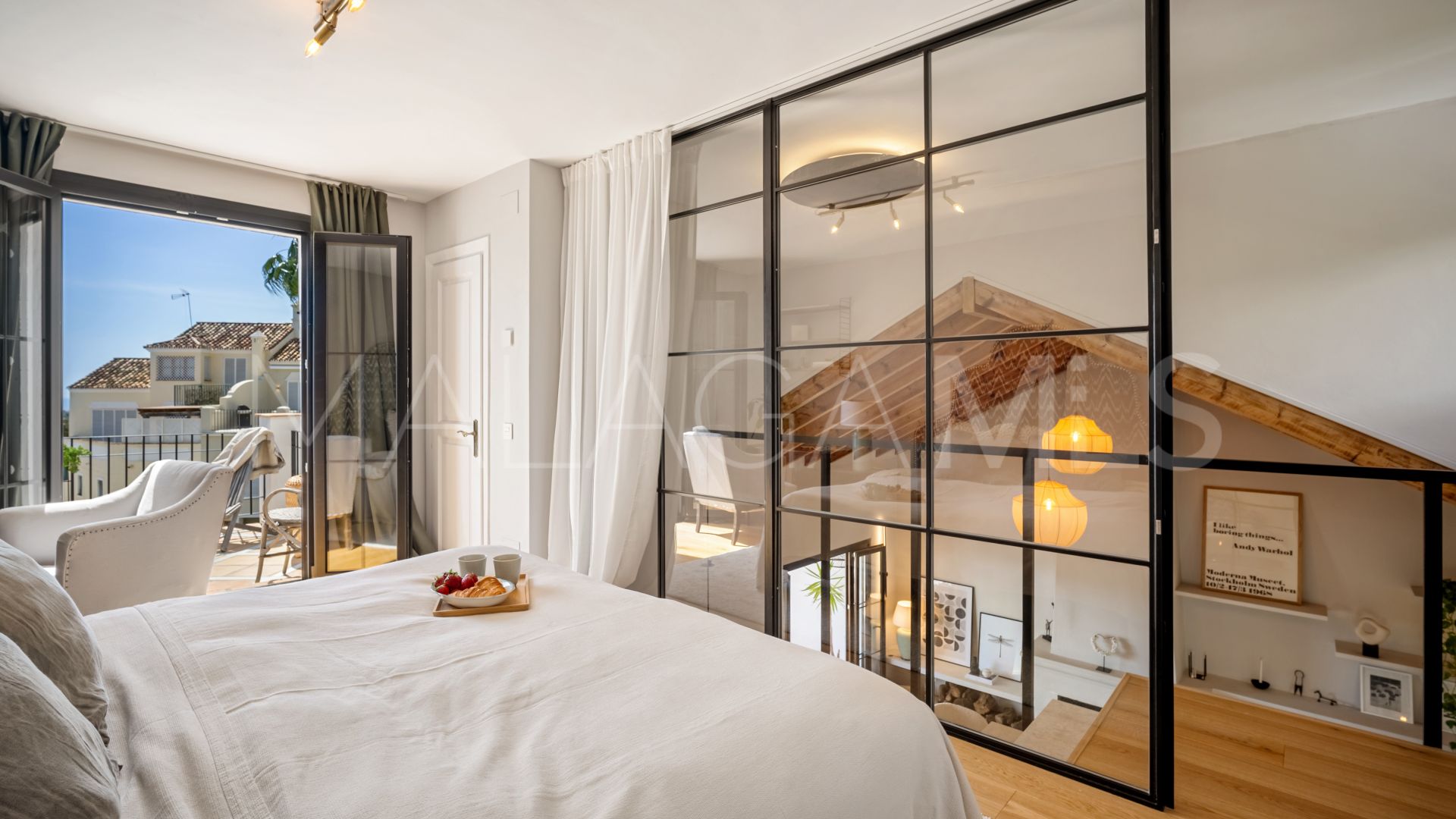 Radhus for sale in Marbella Golden Mile