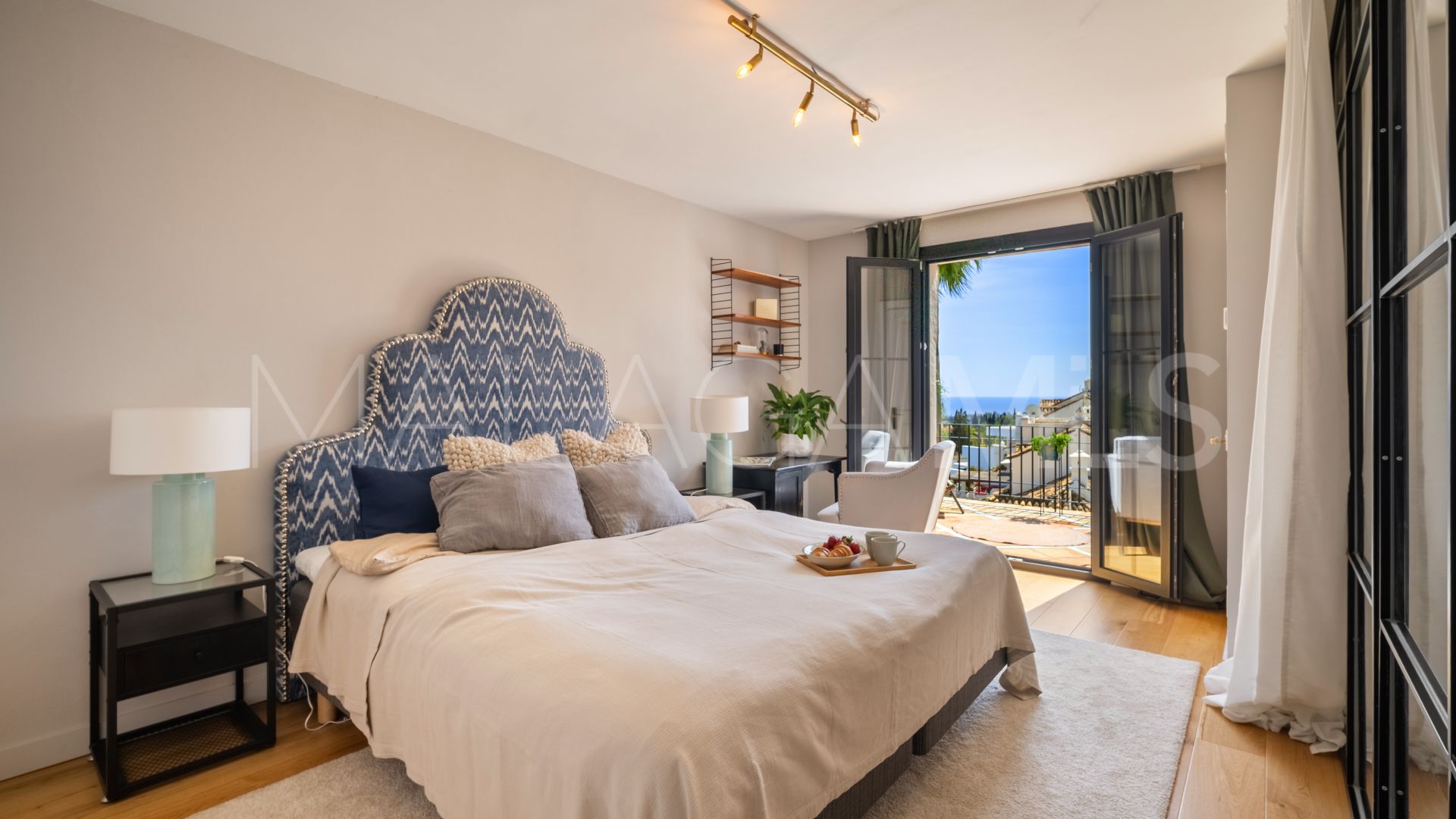 Radhus for sale in Marbella Golden Mile