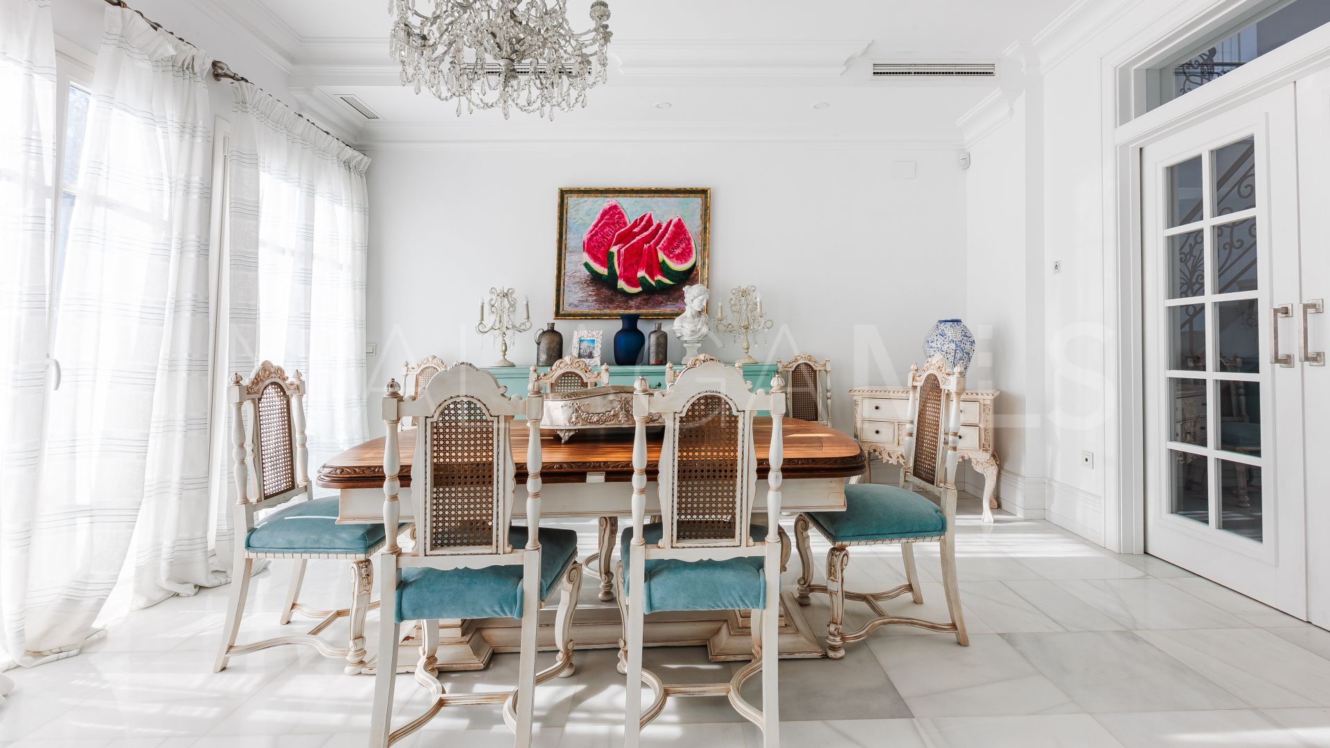 Villa for sale in El Capricho